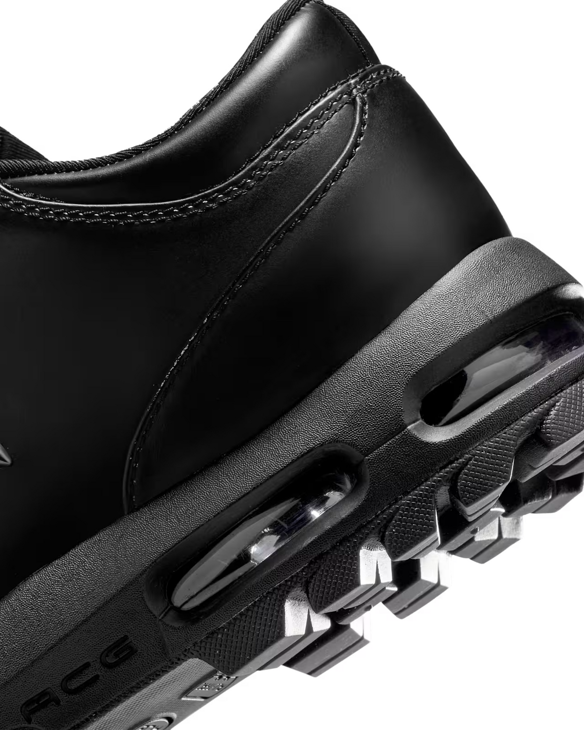 IR2173-001 Nike Air Max Goadome Low "Black" (Men's)