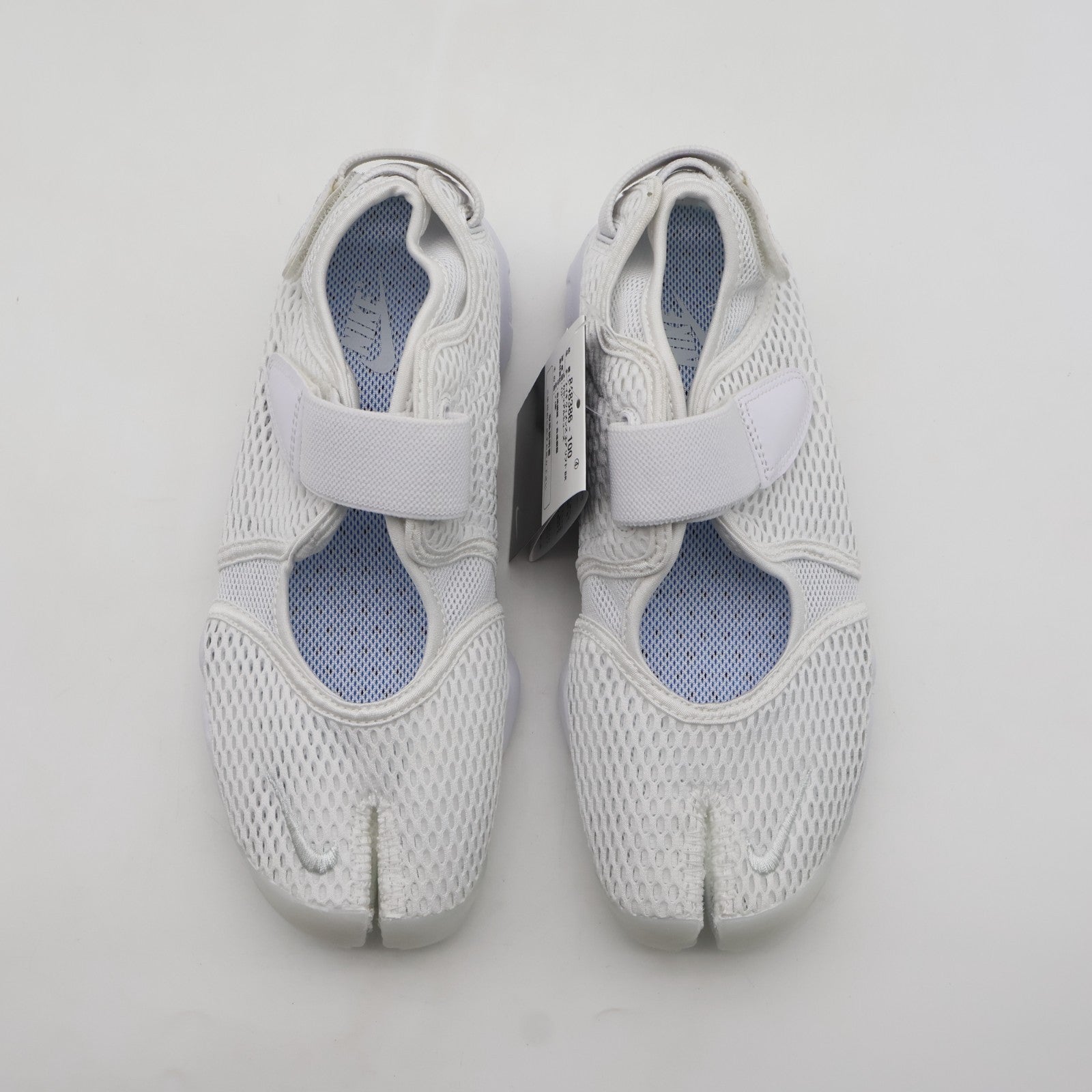 848386-100 Nike Air Rift Breathe "Pure Platinum" (Women's)