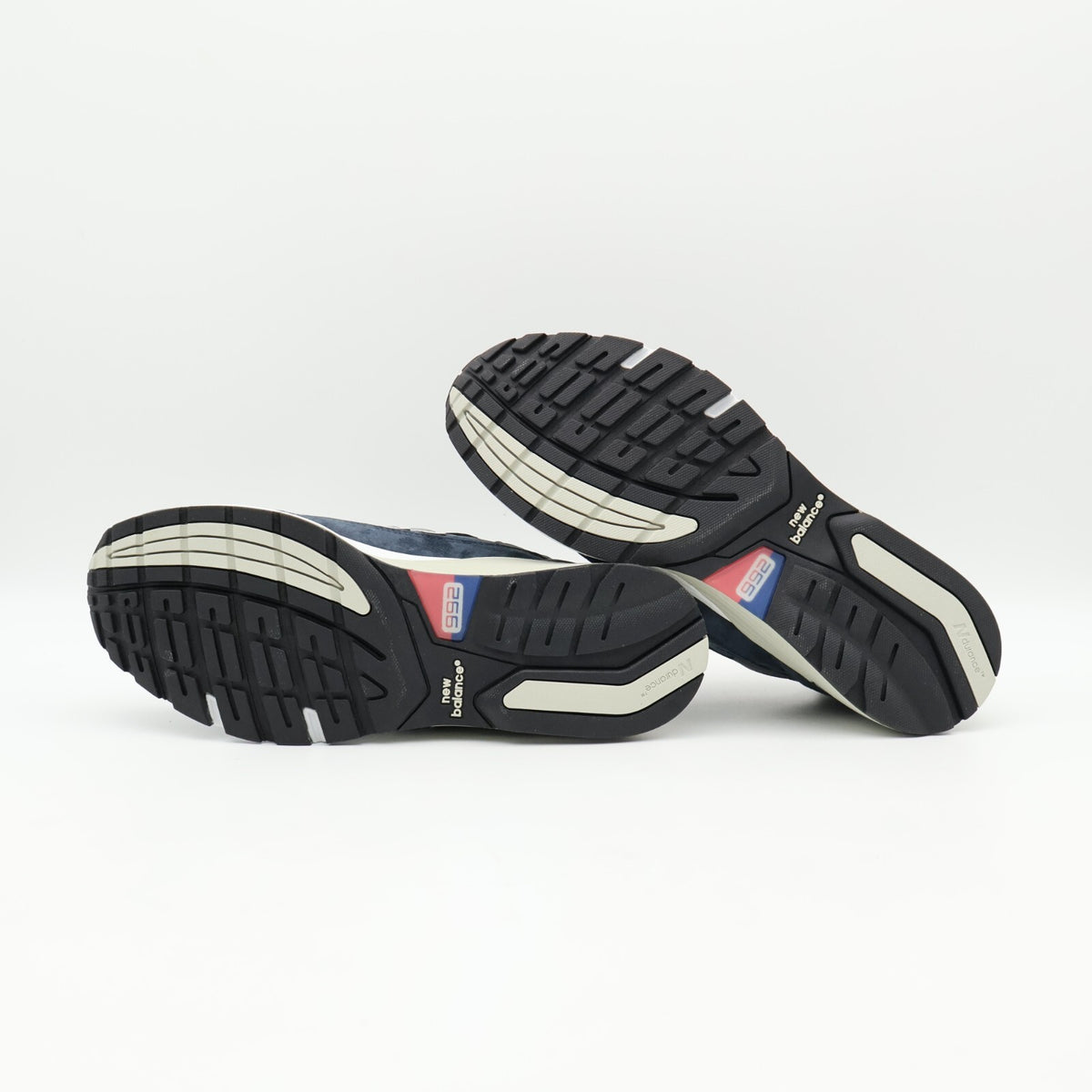 U992NY New Balance 992 Navy 2025 (Men's)