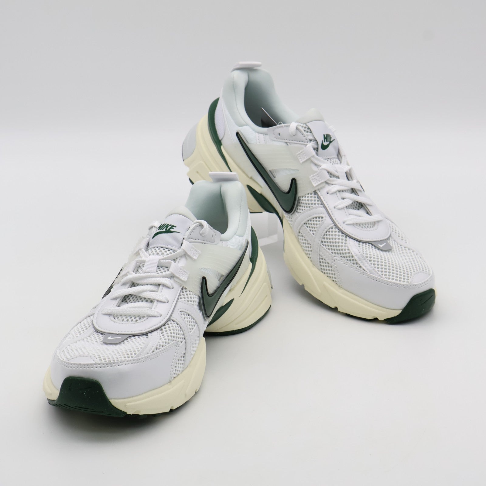 FD0736-101 Nike V2K Run White Platinum Tint (Women's)