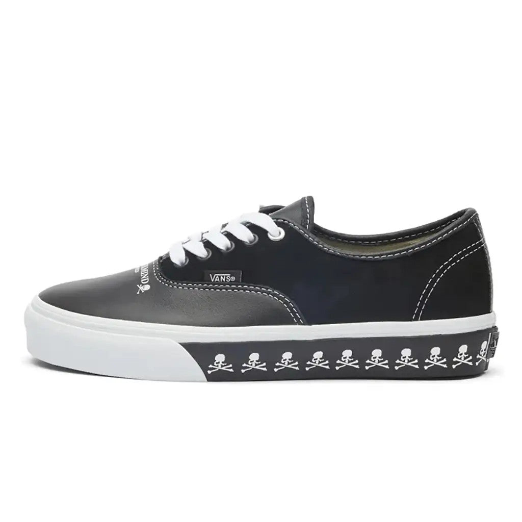 VN0A4CS4BLK1 MASTERMIND WORLD Vault by Vans Authentic VLT LX (Men's)