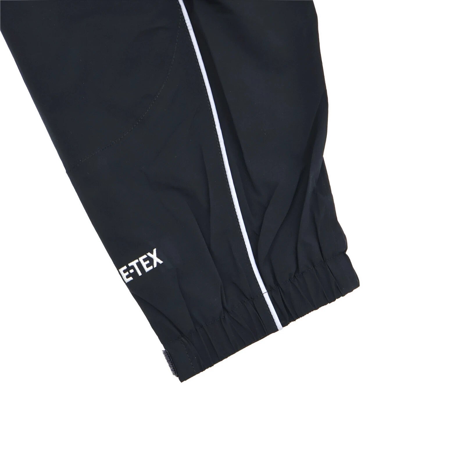 Supreme Umbro GORE-TEX Hooded Jacket Black