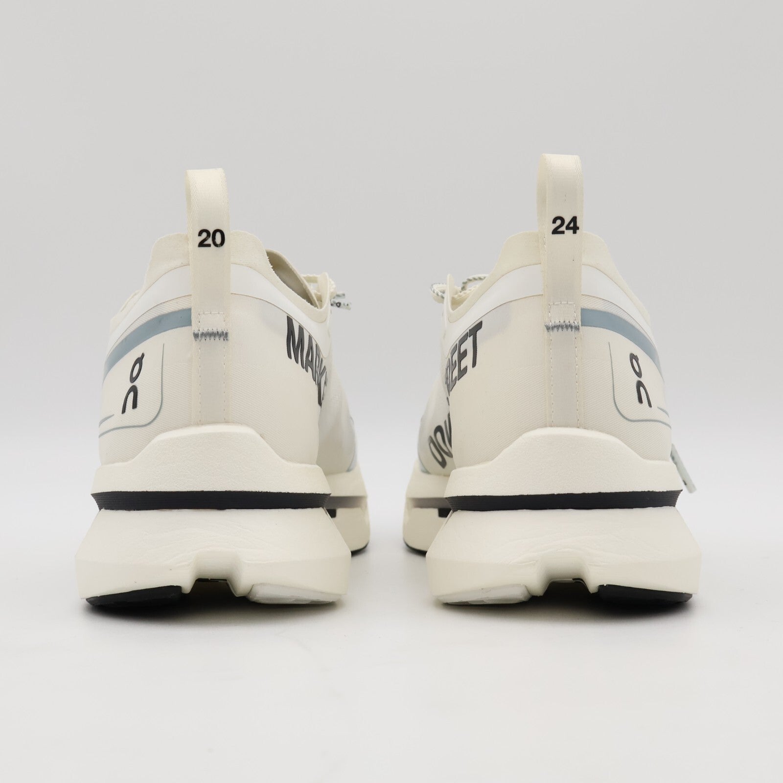 3ME30720813 Dover Street Market (DSM) Ã On Cloudboom Zone White (Men's)