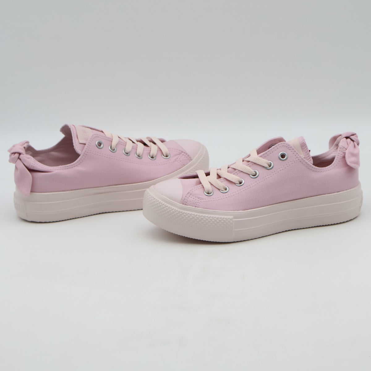 31317600 Oshi no Ko Converse All Star Light PLTS Sherbee OX Ruby (Women's)