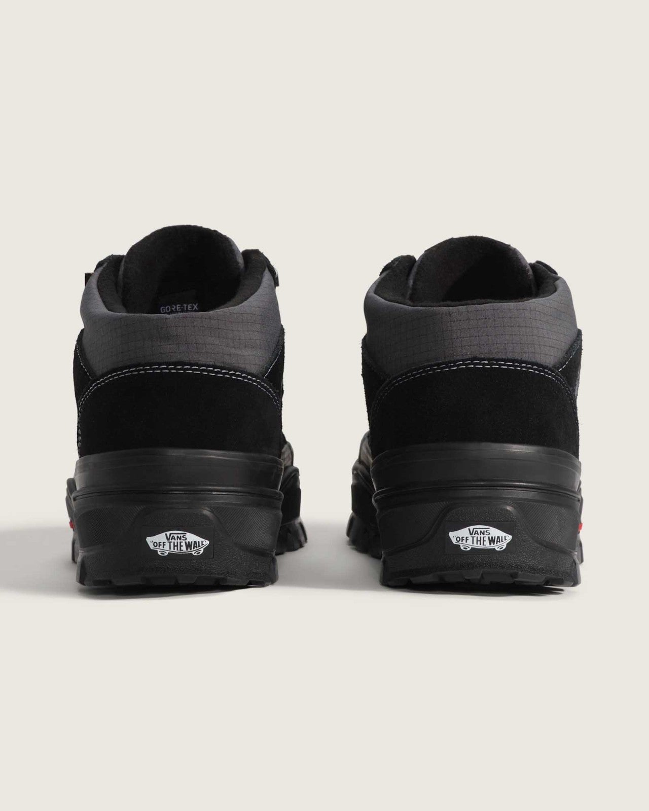 VN000DAYBKA Vans Mt.Edition Mid GORE-TEX Insulated Black Black (Men's)