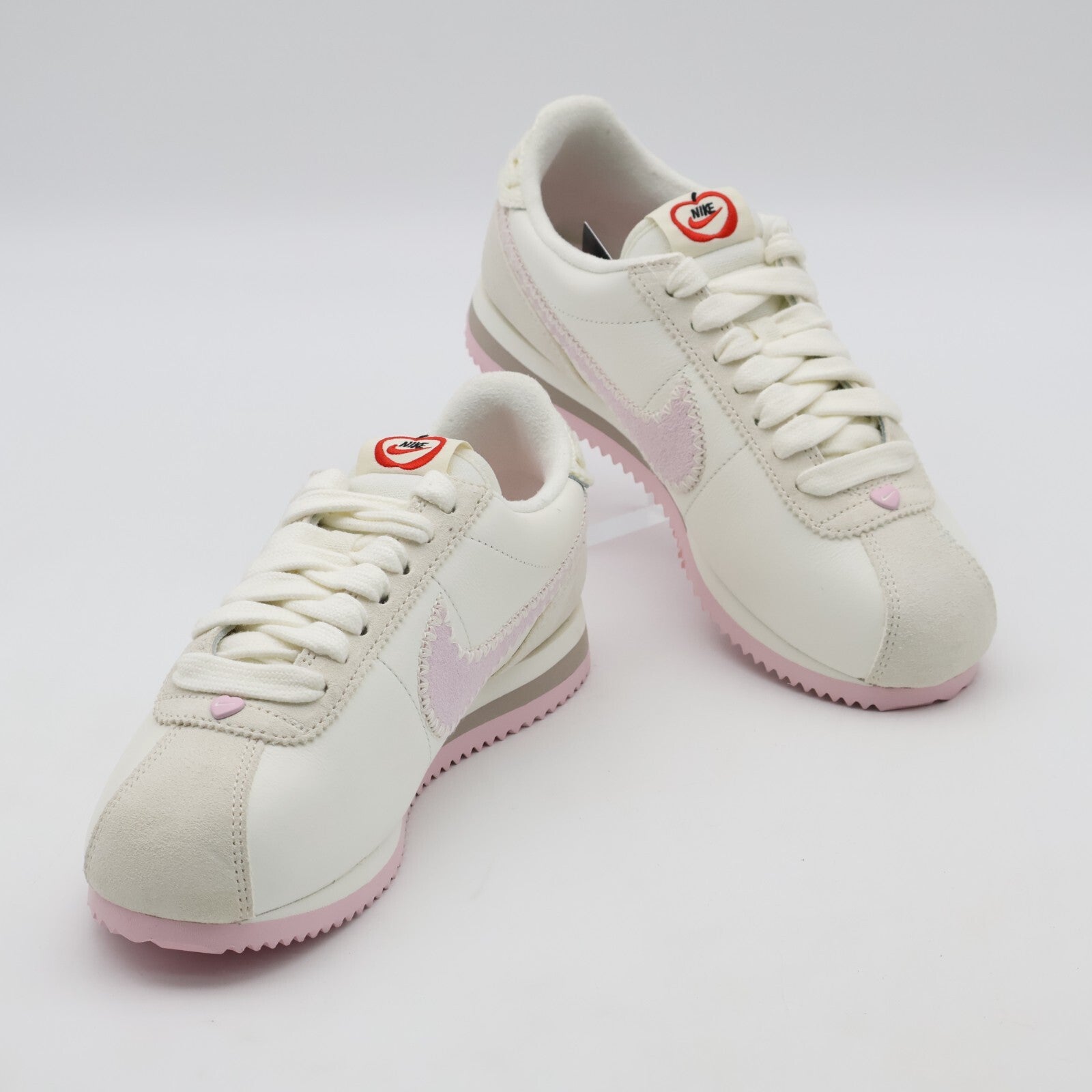 HV6012-161 Nike Women's Cortez Valentine's Day (Women's)
