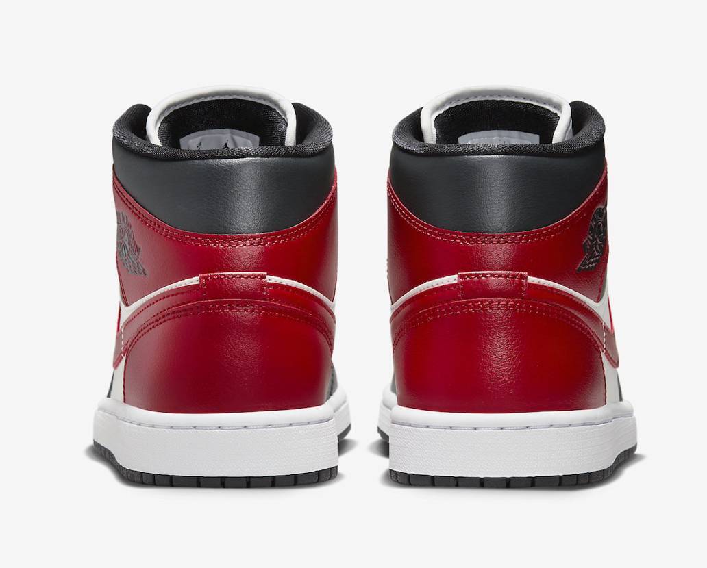 BQ6472-160 Nike Air Jordan 1 Mid Black Toe (Women's)