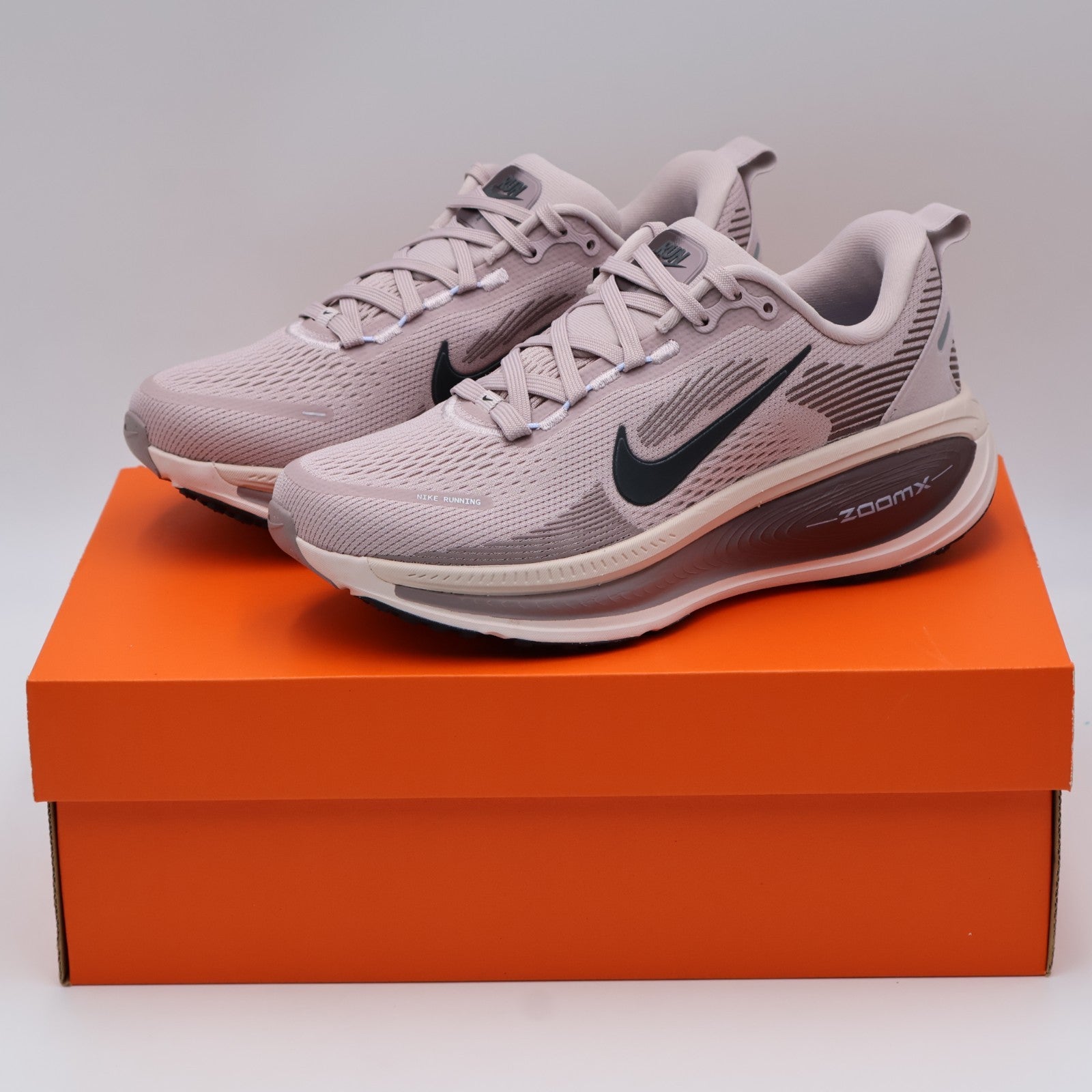 HM6804-607 Nike Vomero 18 Particle Rose Silt Red Tattoo Off Noir (Women's)