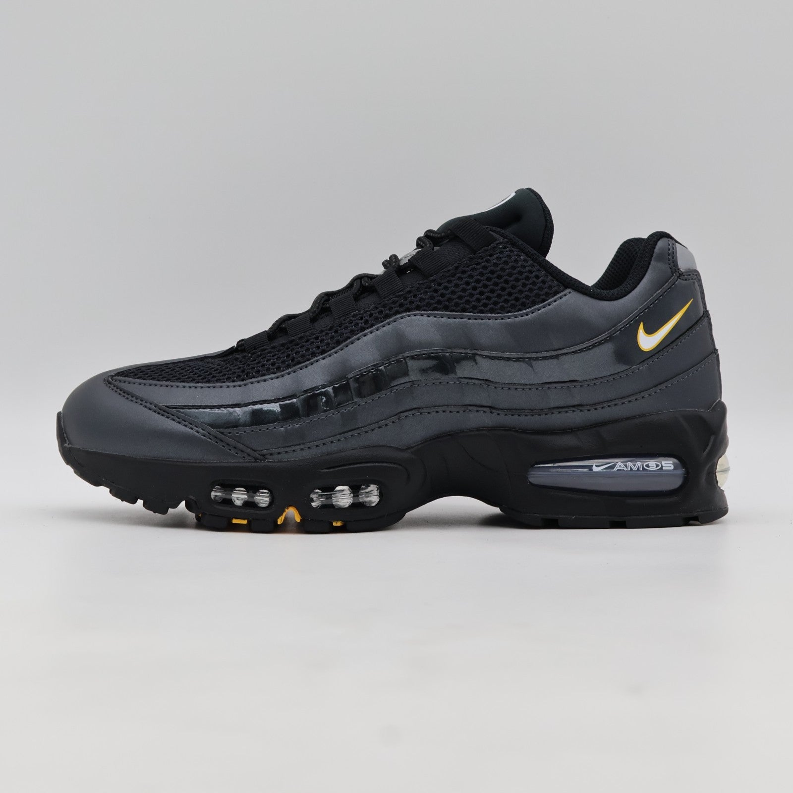 IB6830-001 Nike Air Max 95 Big Bubble SE Total 90 Pack Black (Men's)