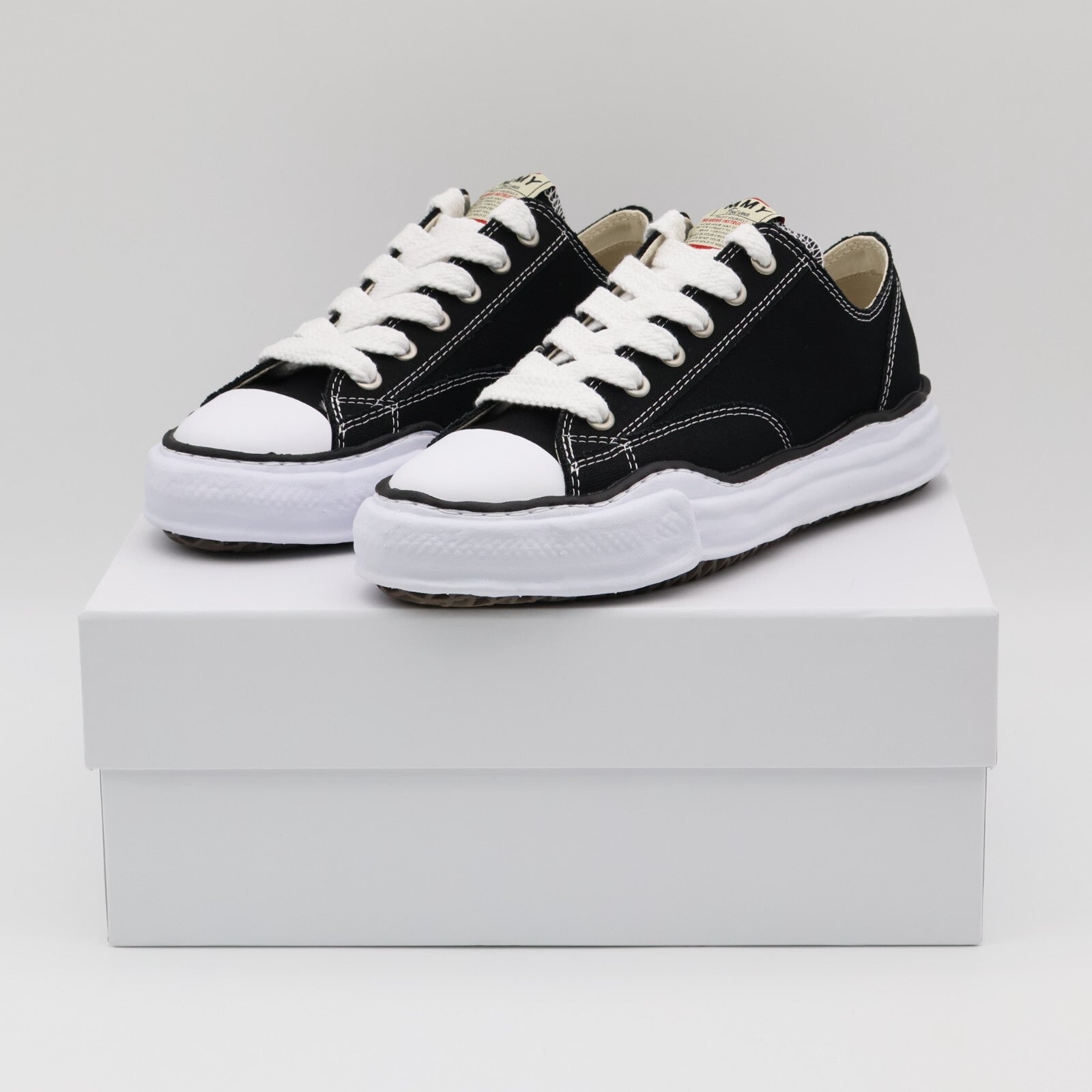 A01FW702-BLACK Maison MIHARA YASUHIRO PETERSON OG Sole Canvas Low Cut (Menâs)
