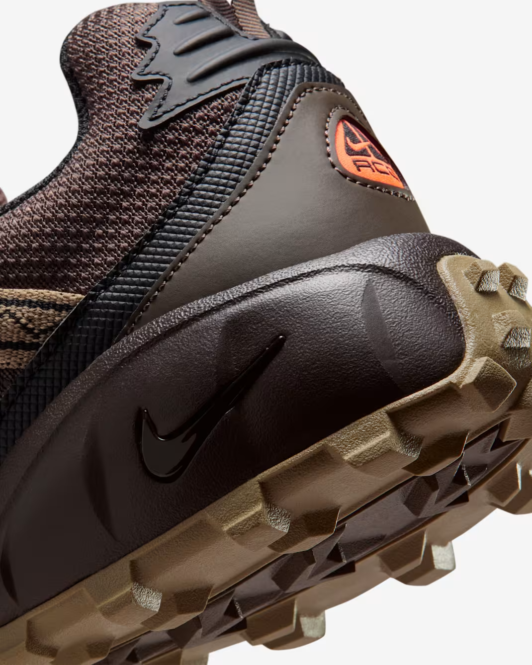 HM7133-201 Nike ACG Phassad Ironstone Black (Men's)