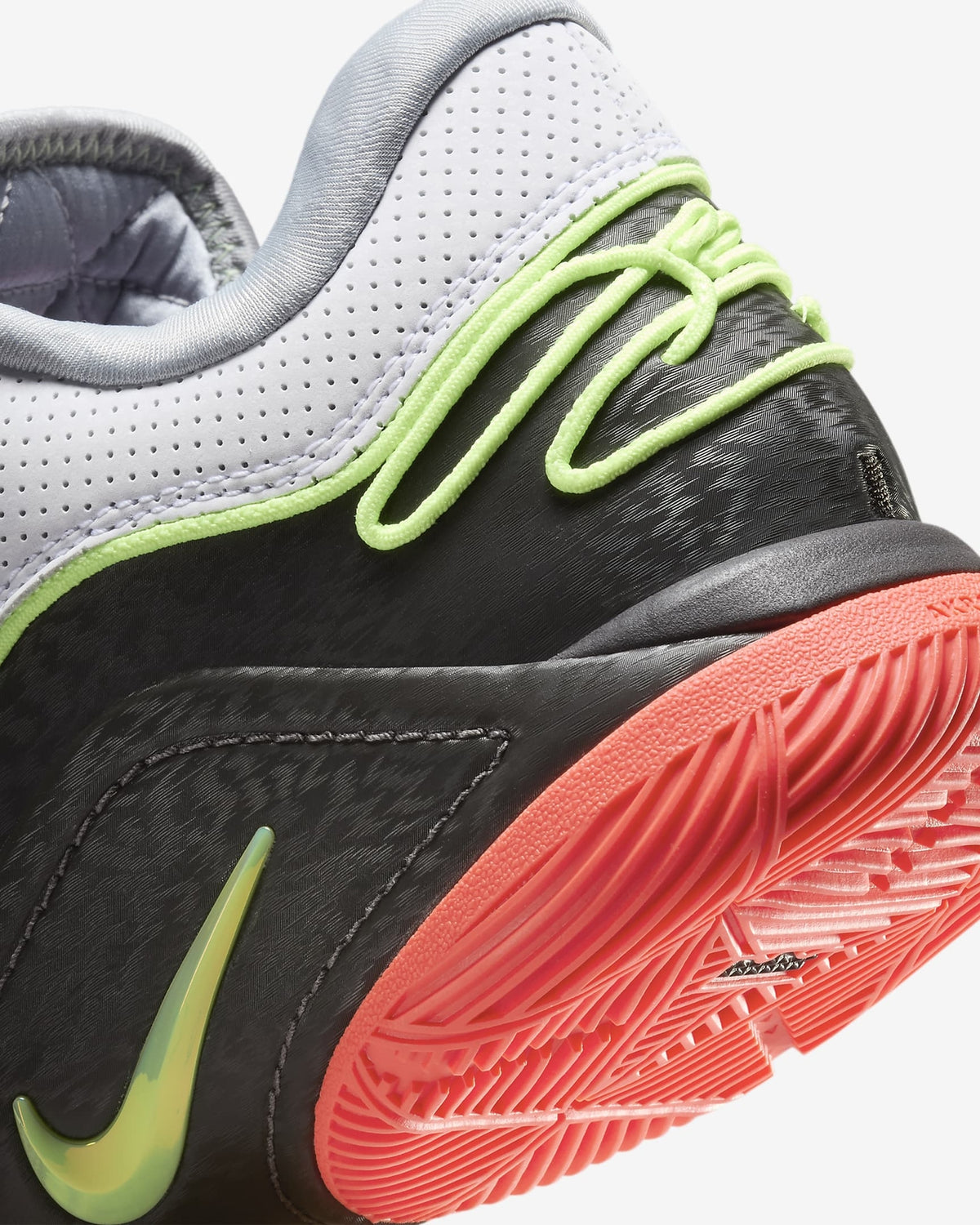 FZ1095-101 Nike LeBron 22 Crown Jewel FZ1094-101 (Men's)
