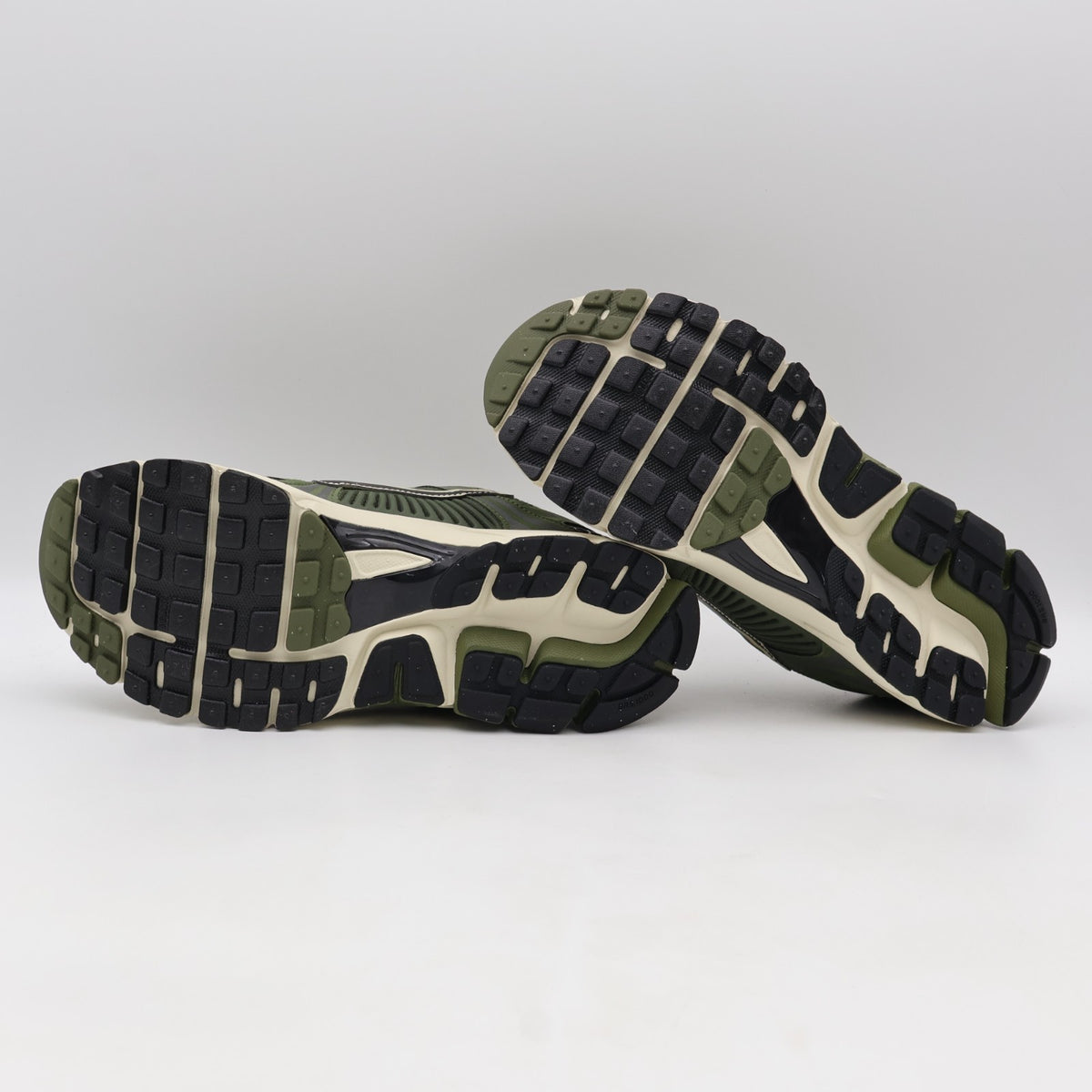 IB2987-300 Nike Vomero 5 Army Olive (Men's)