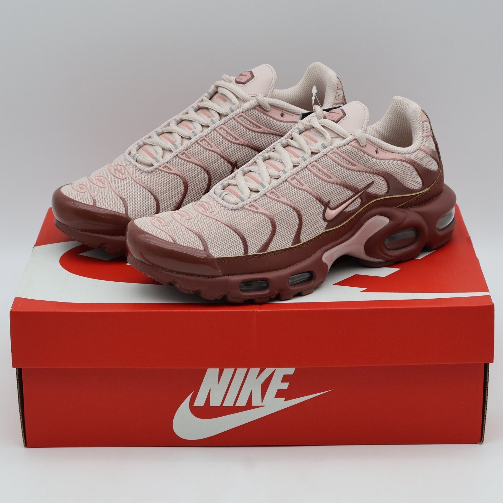 DZ3671-201 Nike Air Max Plus Red Sepia (Women's)