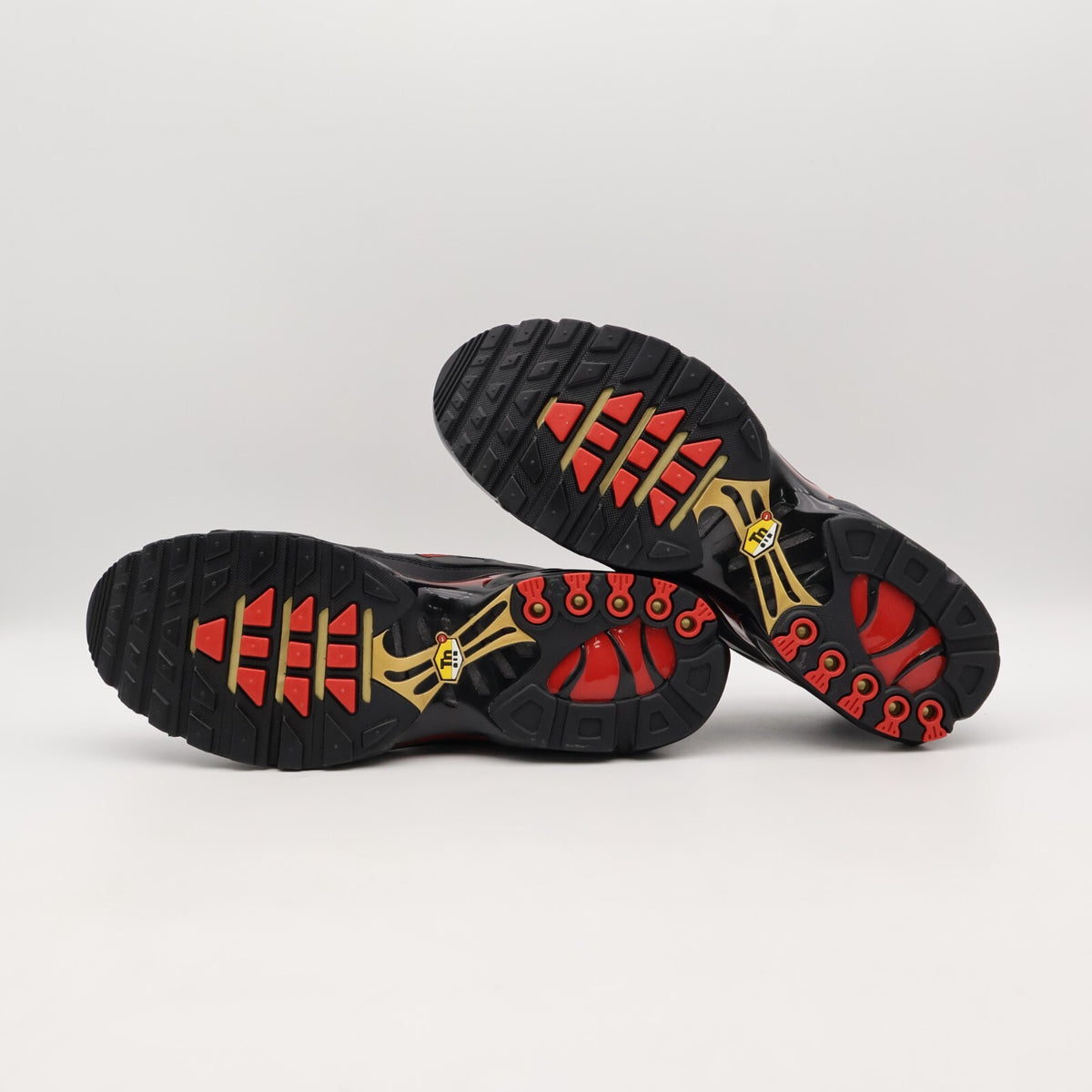 FZ3038-001 Nike Air Max Plus Premium Black Metallic Gold University Red (Men's)