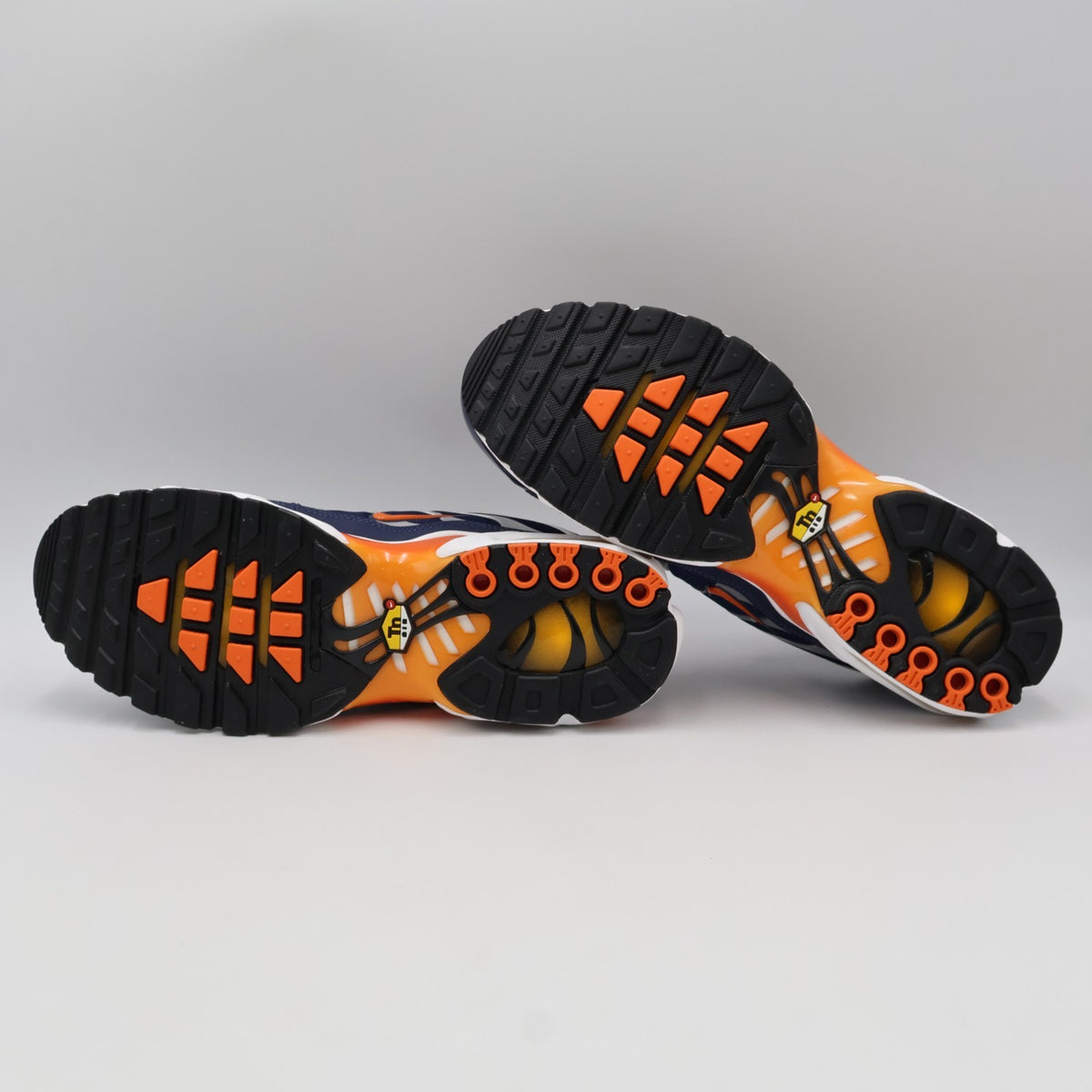 IQ0286-410 Nike Air Max Plus Navy Orange (Men's)