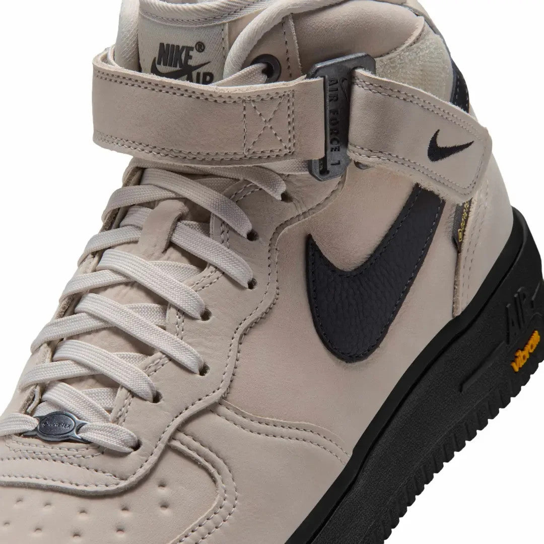 IO1875-100 Nike AIR FORCE 1 MID '07 GTX VIBRAM (Men's)