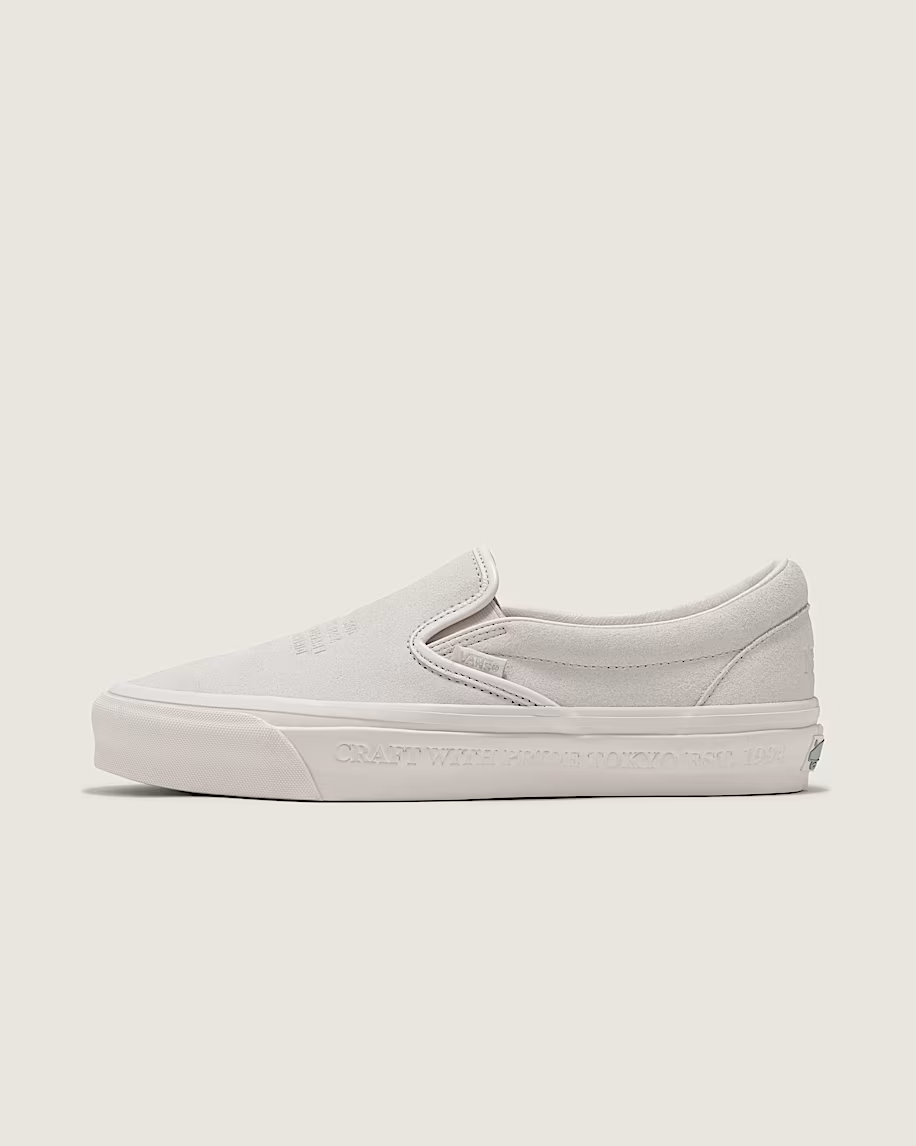 VN000EDG7VJ NEIGHBORHOOD Ã OTW by Vans Classic Slip-On 98 Natural (Men's)