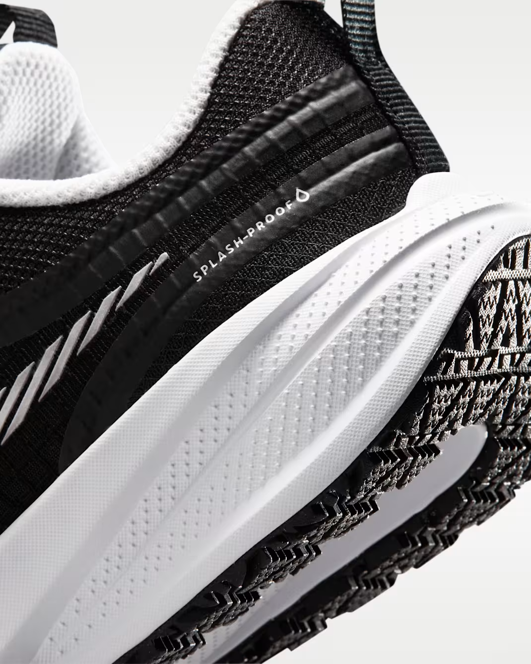 IO2336-002 Nike PS Star Runner Utility "Black/White"