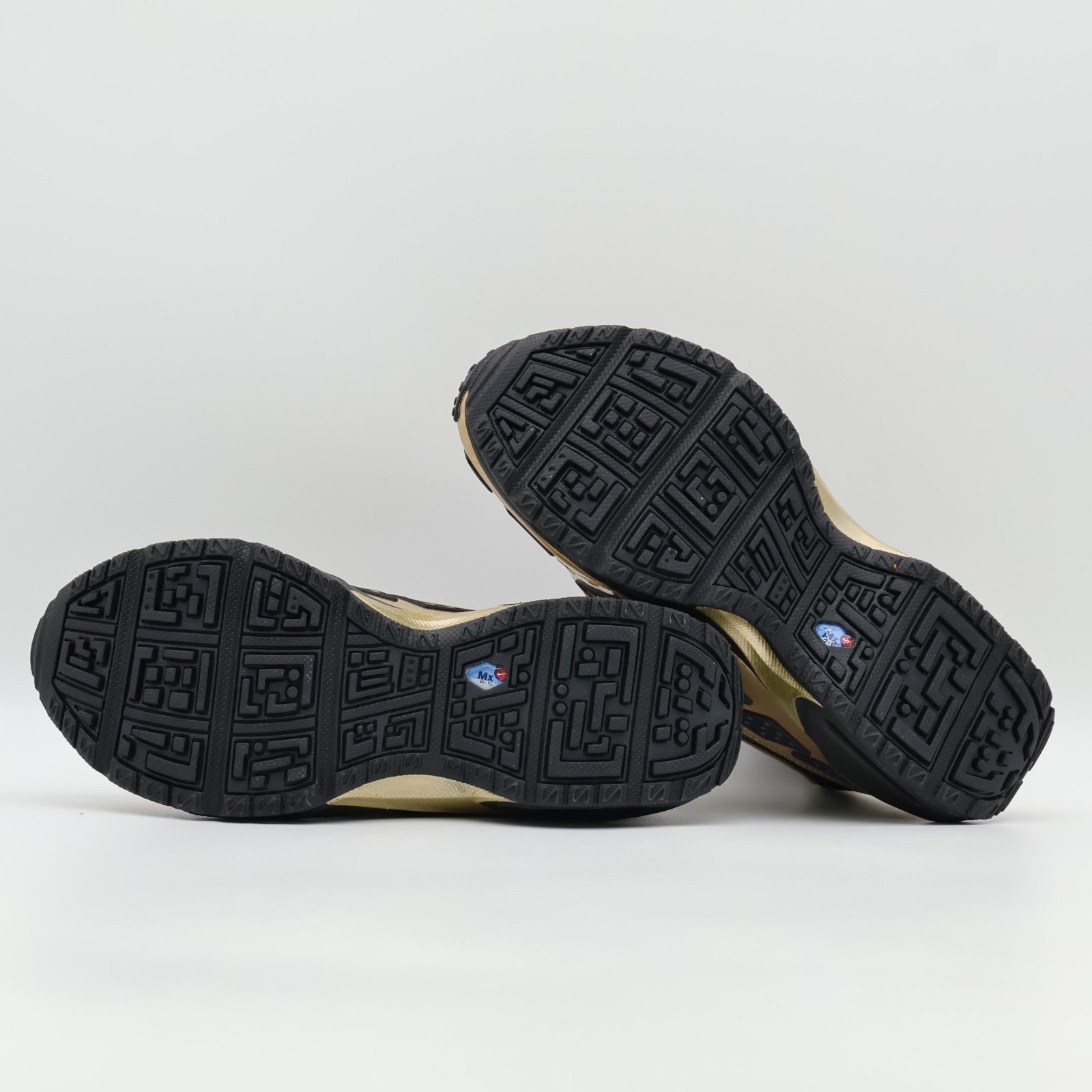 HJ4130-002 Nike Air Max SNDR Black and Metallic Gold (Women's)