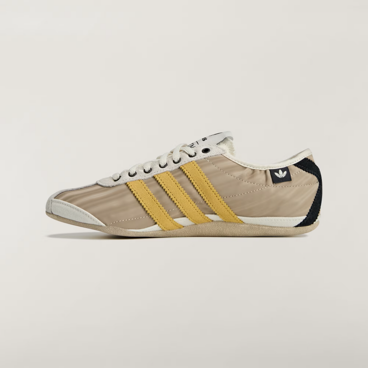KJ4401 Song For The Mute adidass Tokyo Off White (Women's)