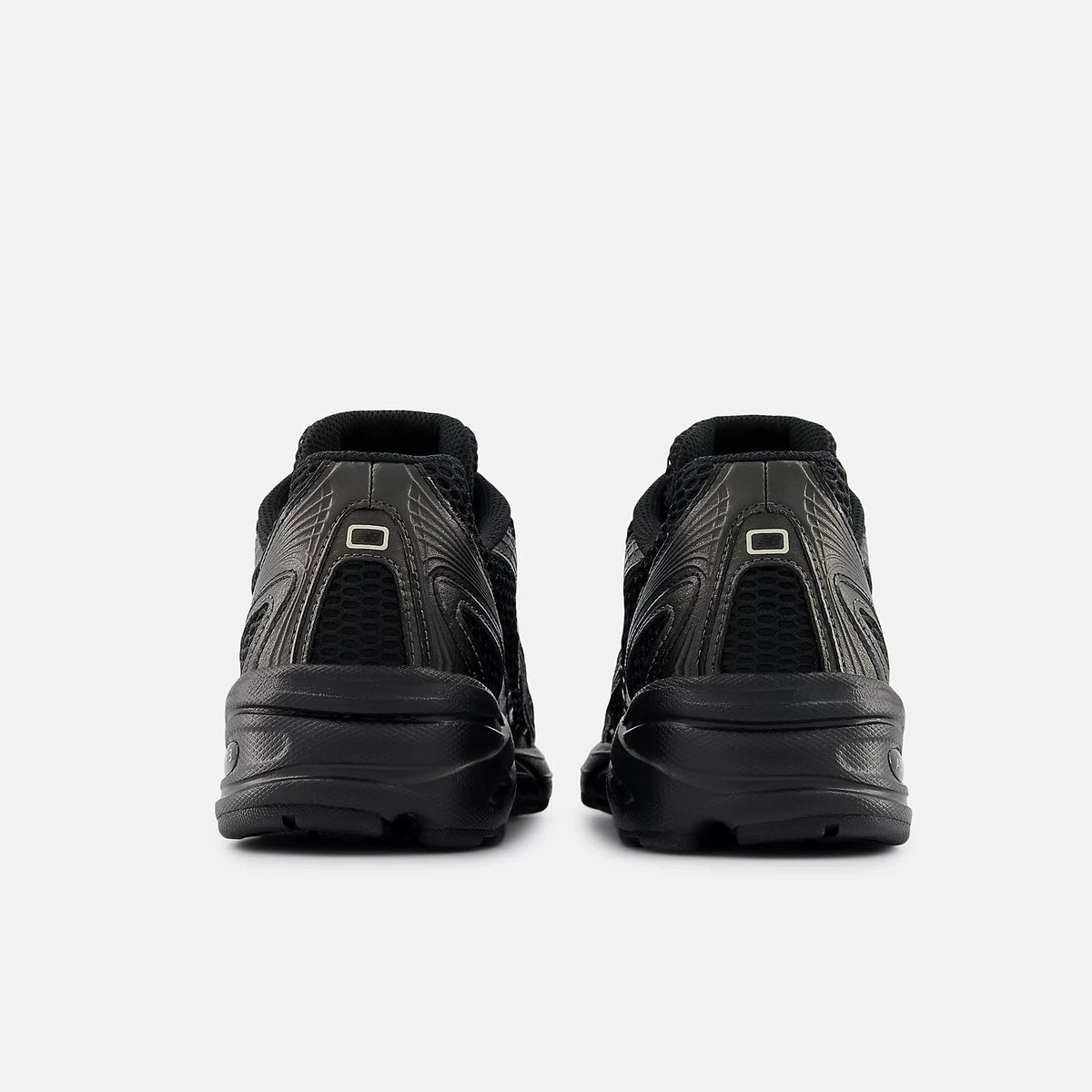 U740BR2 New Balance 740 Black Bisque Black Metallic (Men's)