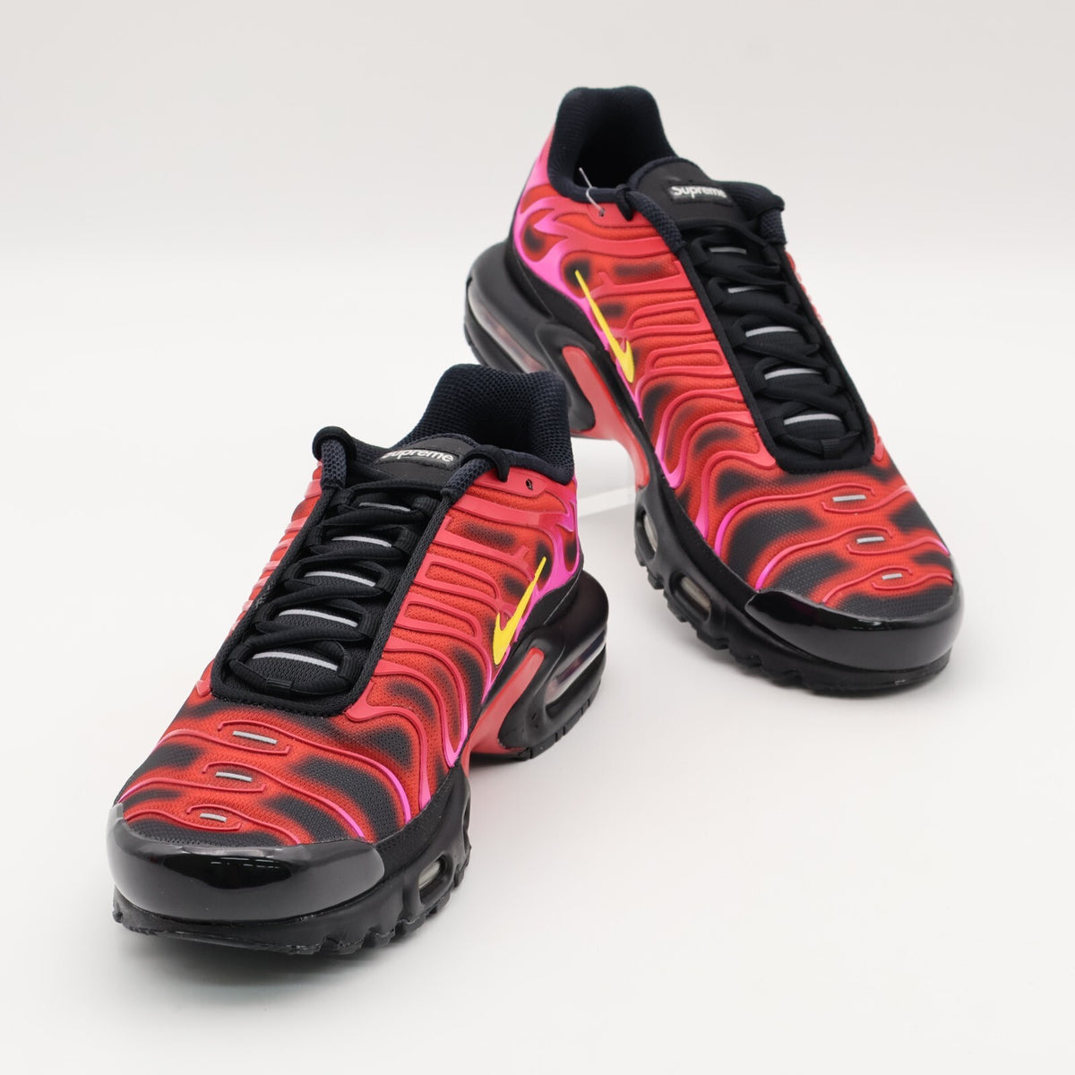 DA1472-600 Nike Air Max Plus TN Supreme University Red Black Fire Pink Maize