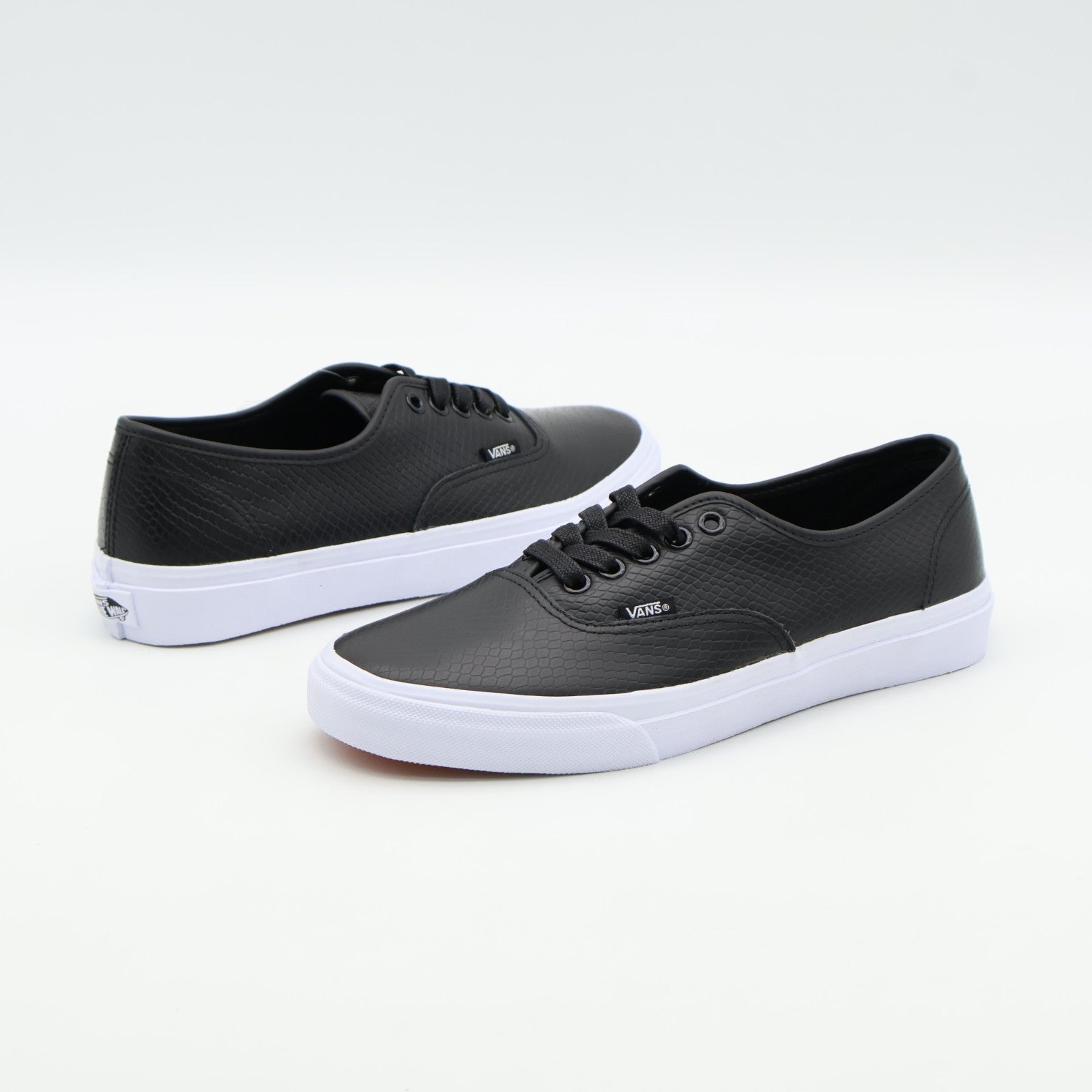 688082-0002 BILLY'S Exclusive Vans Authentic Year of the Snake Black (Men's)