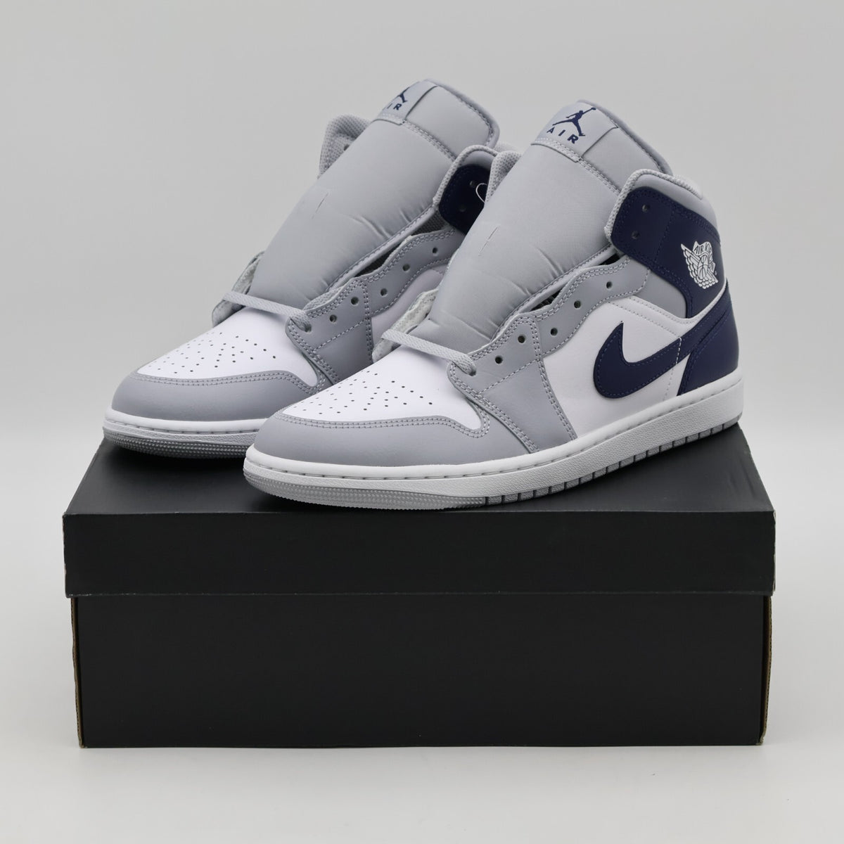 DQ8426-104 Nike Air Jordan 1 Mid White Wolf Grey Midnight Navy (Men's)