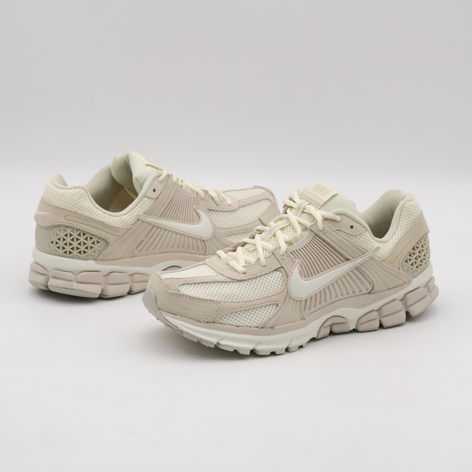 HF1553-100 Nike Vomero 5 Light Orewood brown (Men's)