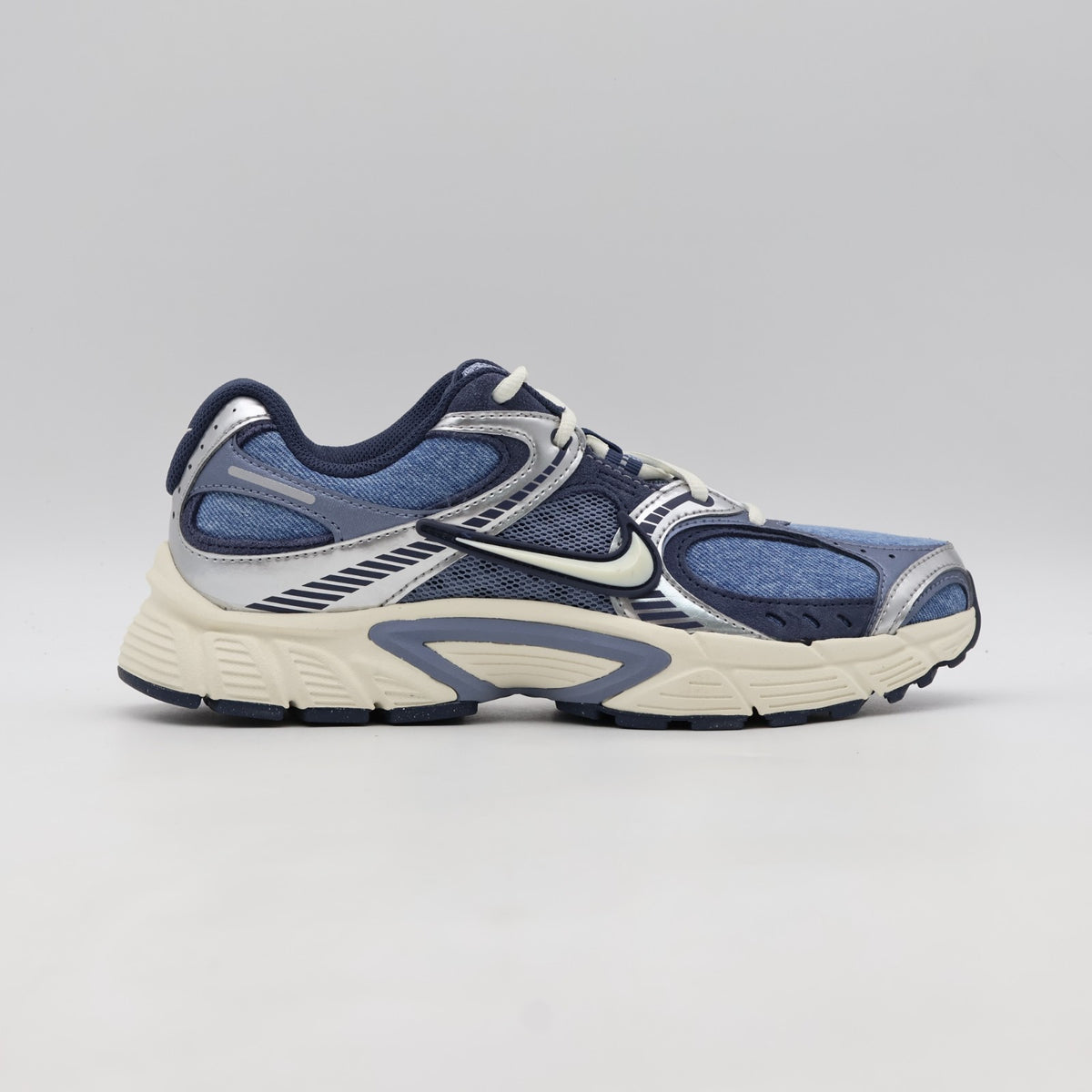 IH3649-006 Nike V5 RNR SE Denim (Men's)