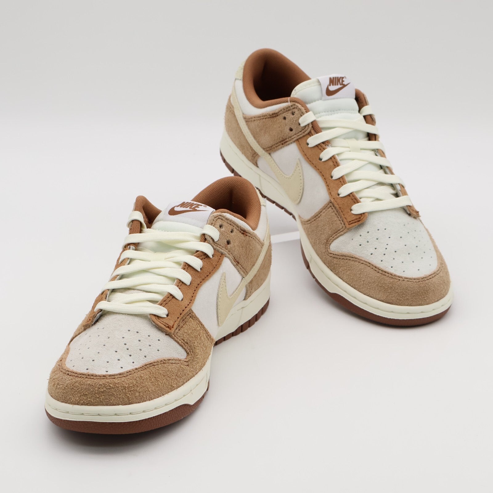 DD1390-100 Nike Dunk Low PRM Medium Curry (Men's)
