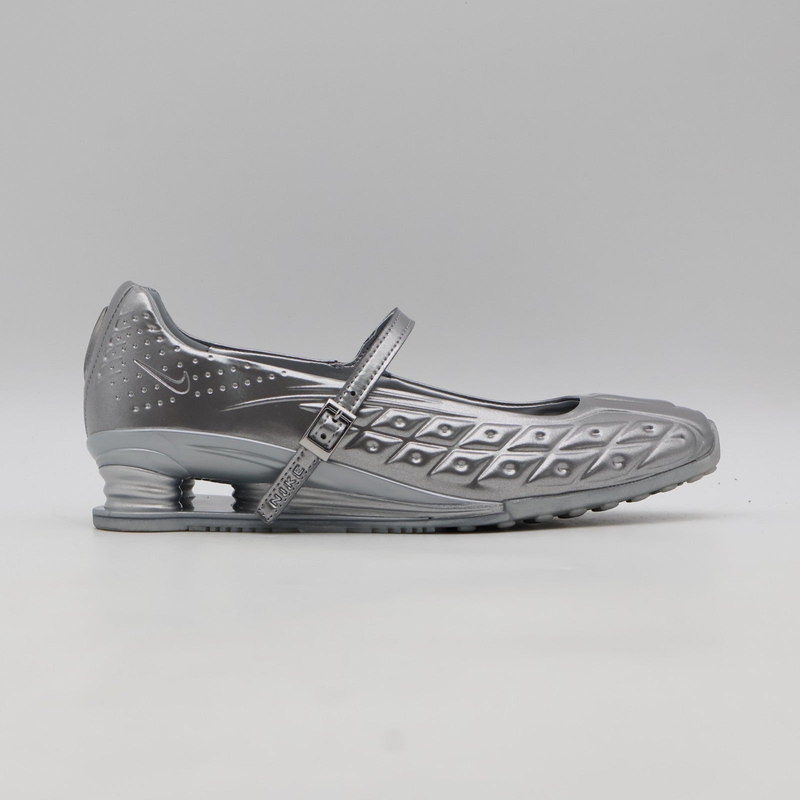 IR5510-002 Nike Shox Z Calistra Metallic Silver (Women's)