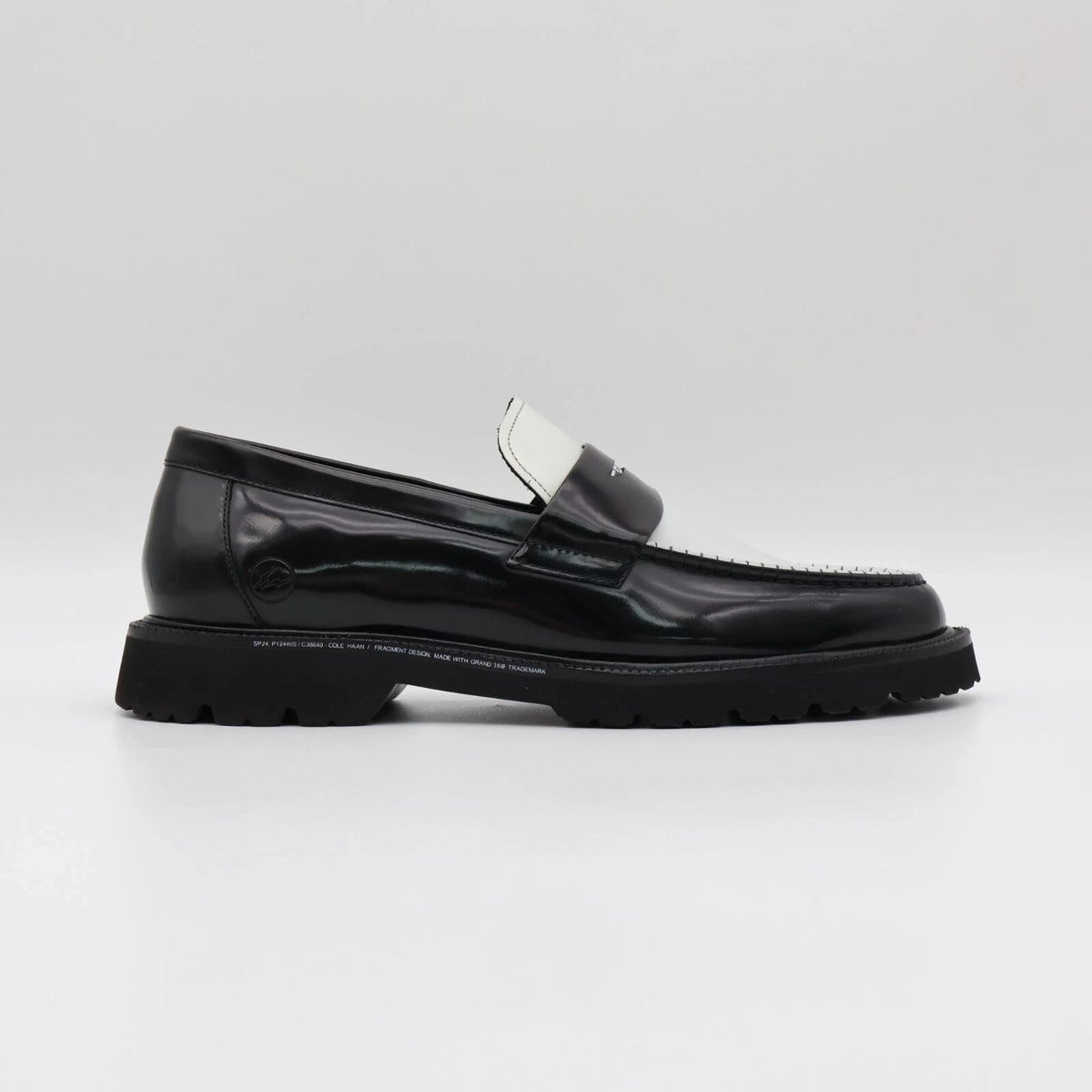 C38640 Fragment COLE HAAN American Classics Penny Loafer White Black (Men's)