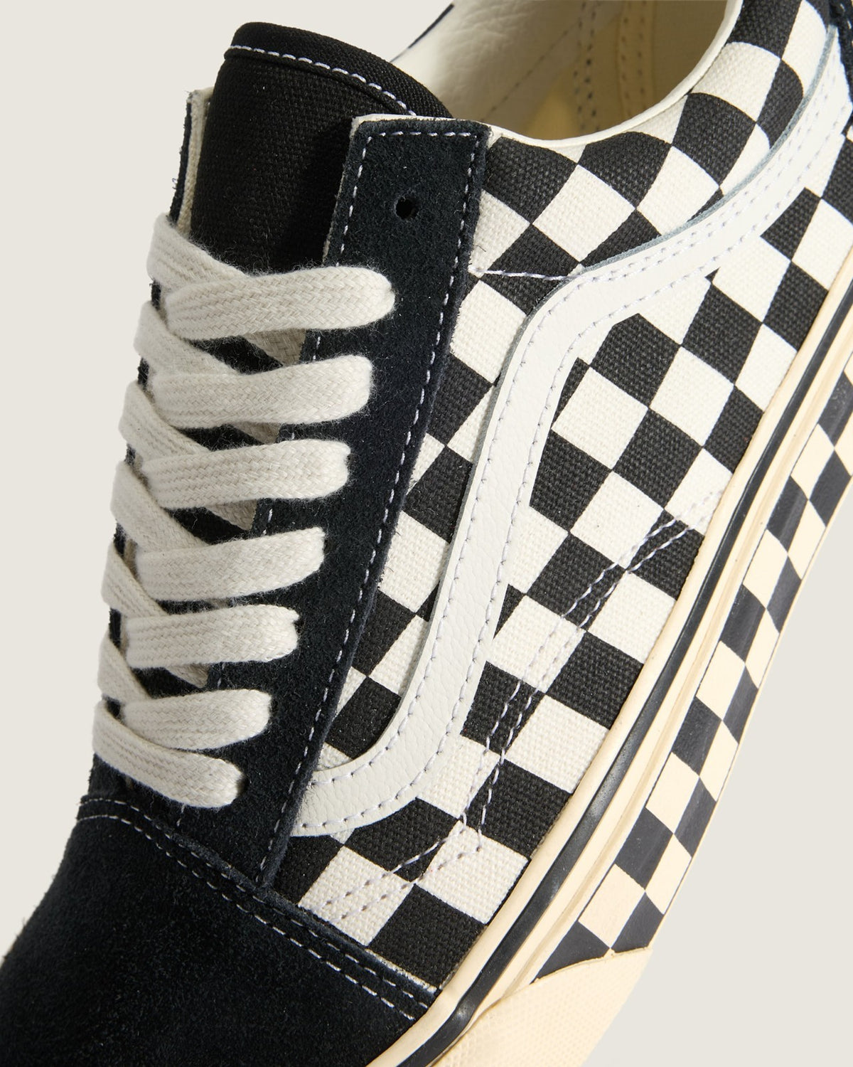 VN000Z901KP Vans Old Skool "Black/Marshmallow" (Men's)