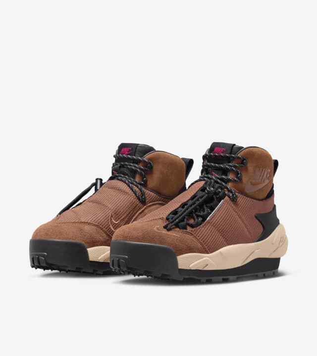 FN0563-200 sacai Nike Magmascape Pecan (Men's)