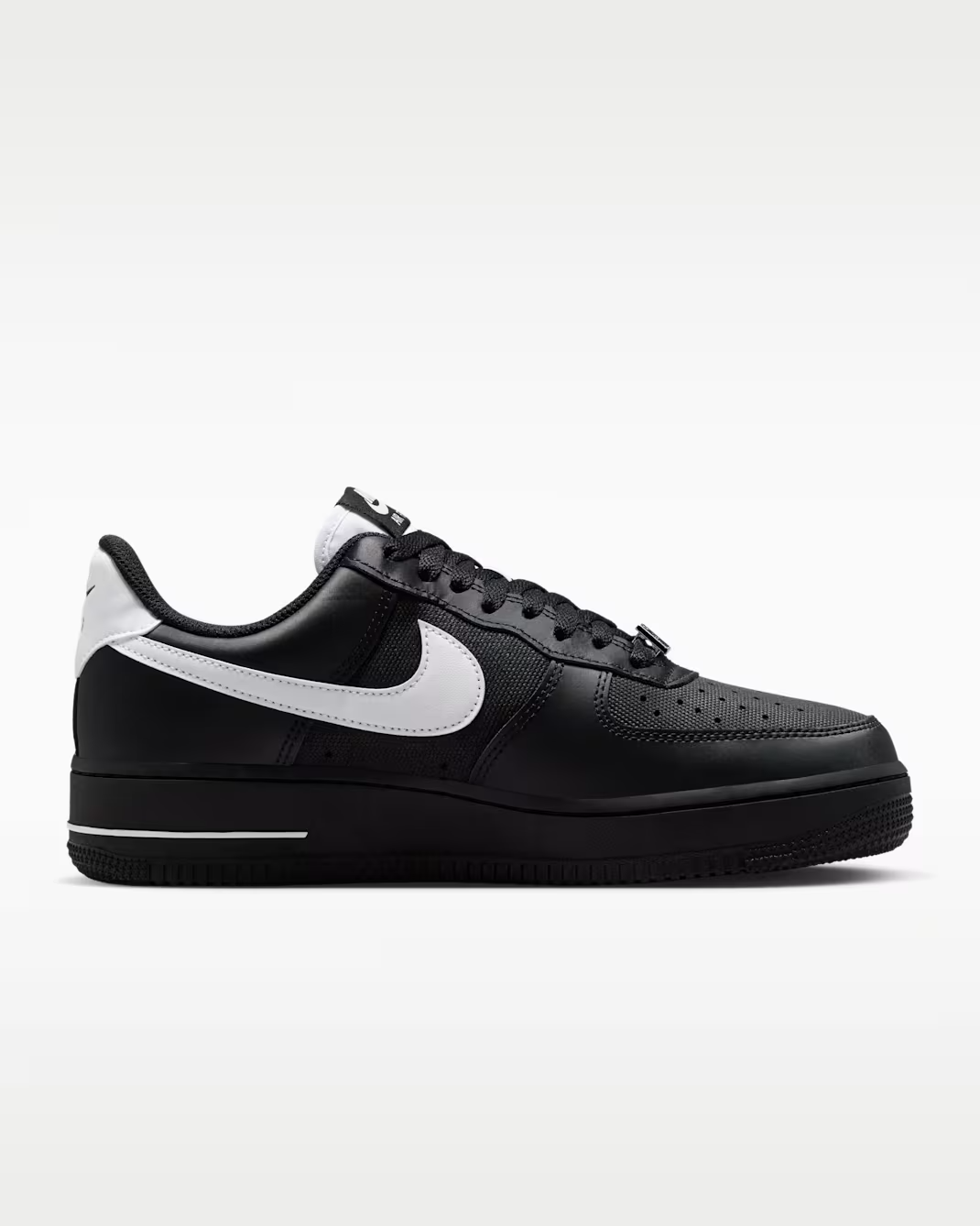 IV4721-001 Nike Air Force 1 Low '07 SE "Black/White" (Women's)