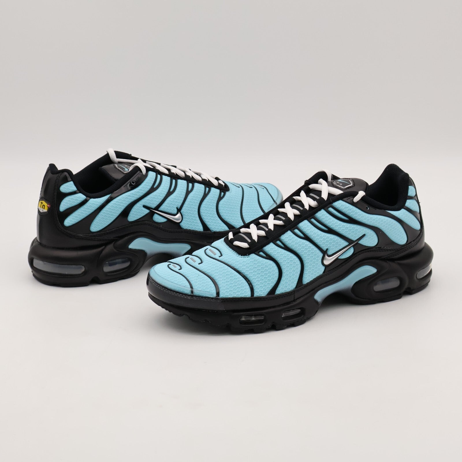CV8838-400 Nike Air Max Plus Aqua Black White Metallic Silver (Men's)