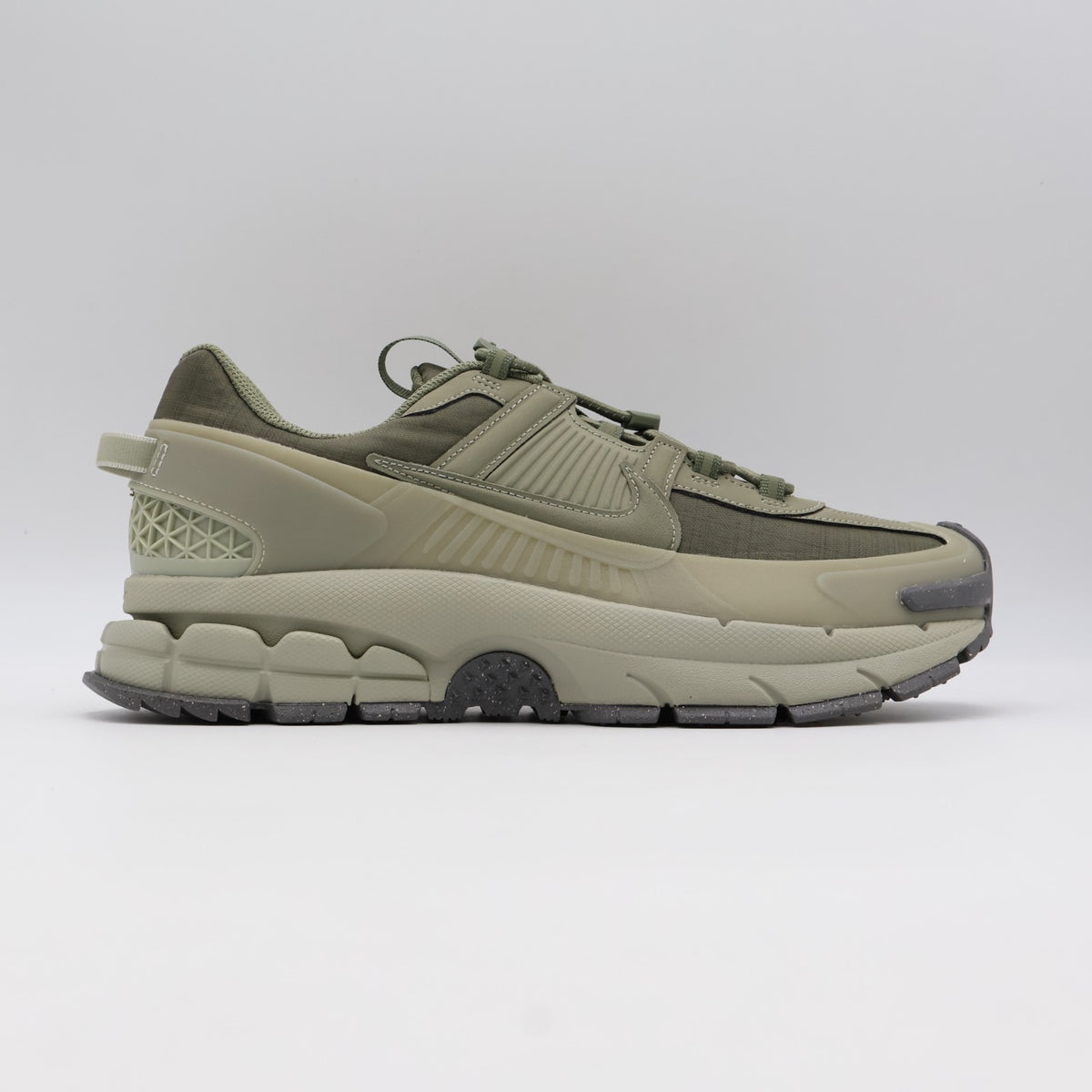 HJ4646-300 Nike Zoom Vomero 5 Roam Silver Sage Spruce Fog (Men's)