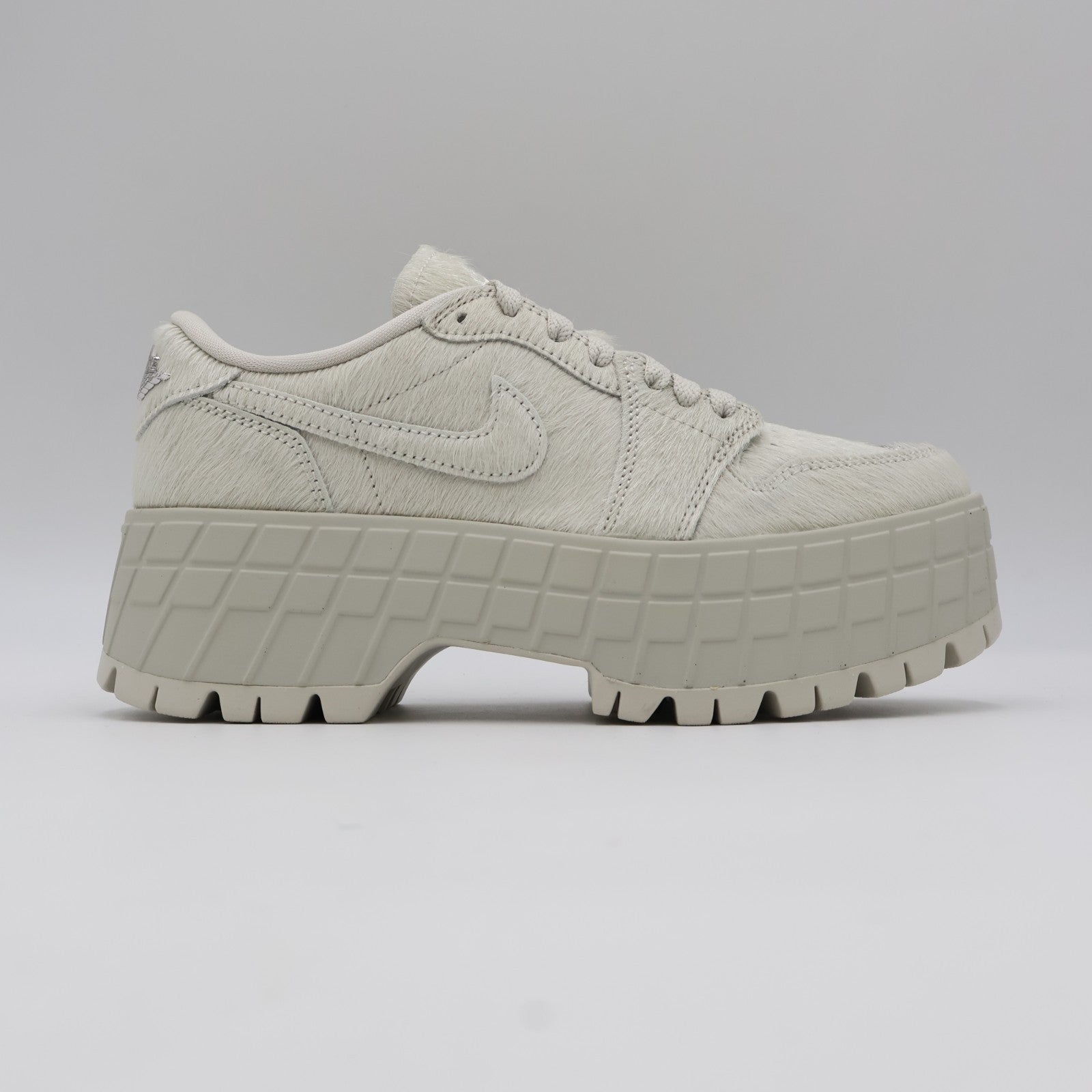 IB7210-001 Nike Air Jordan 1 Brooklyn Low Light Bone Metallic Silver (Women's)