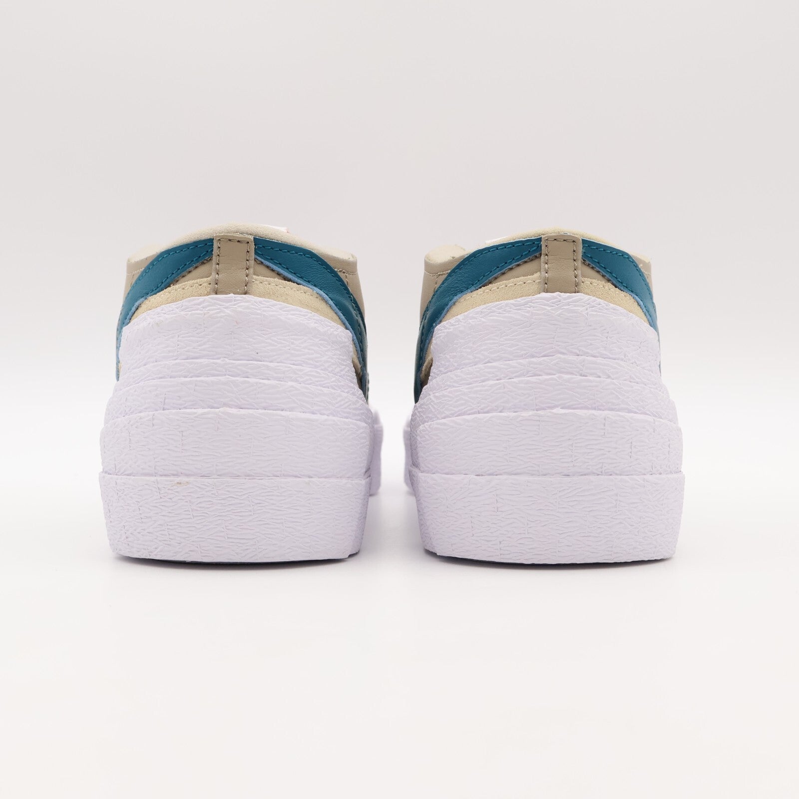 DM7901-200 KAWS sacai Nike Blazer Low Reed Brown Beige Ivory Blue Orange (Men's)