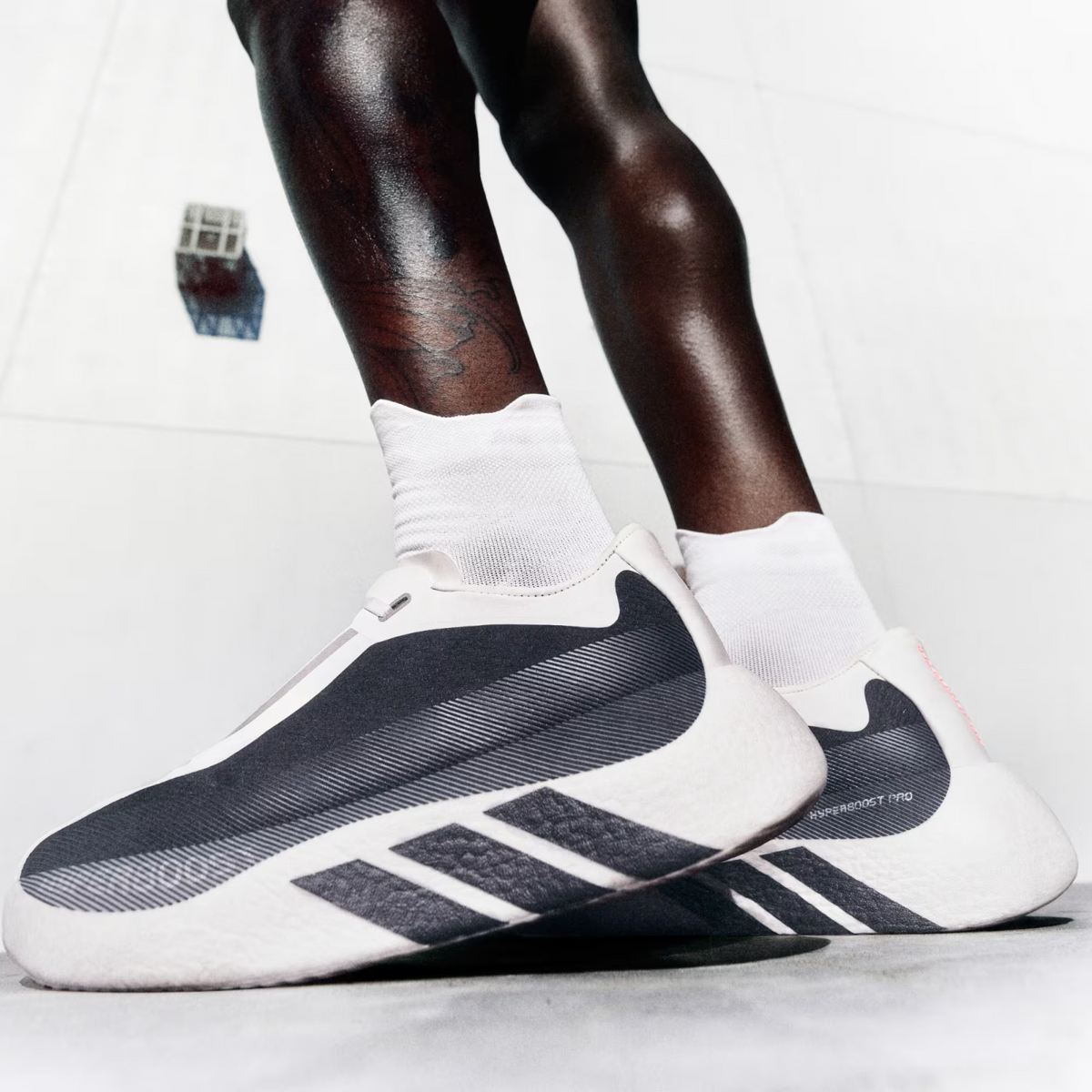 KI4392 adidas Hyperboost Edge "Cloud White/Aurora Onix" (Men's)
