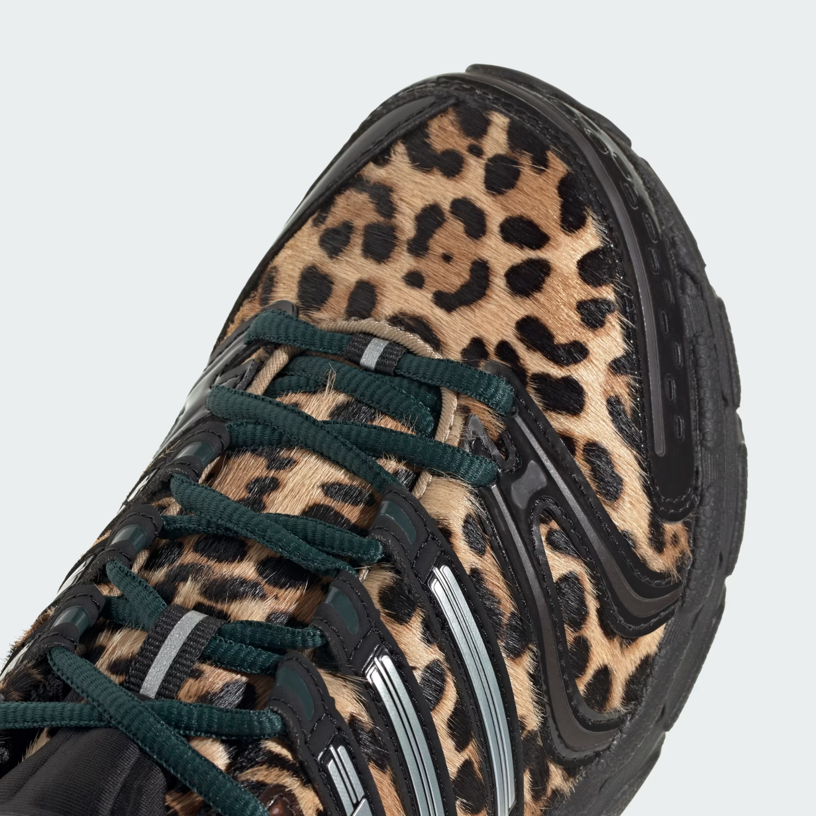 KI4204 adidas  Adistar Control 5 Leopard (Women's)