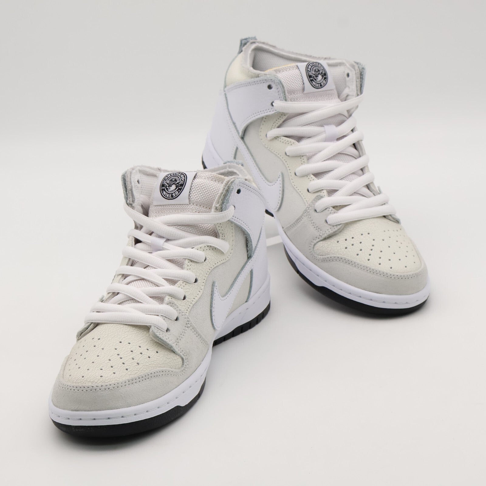 HM5837-100 ANTIHERO Ã Nike SB Dunk High QS White (Men's)