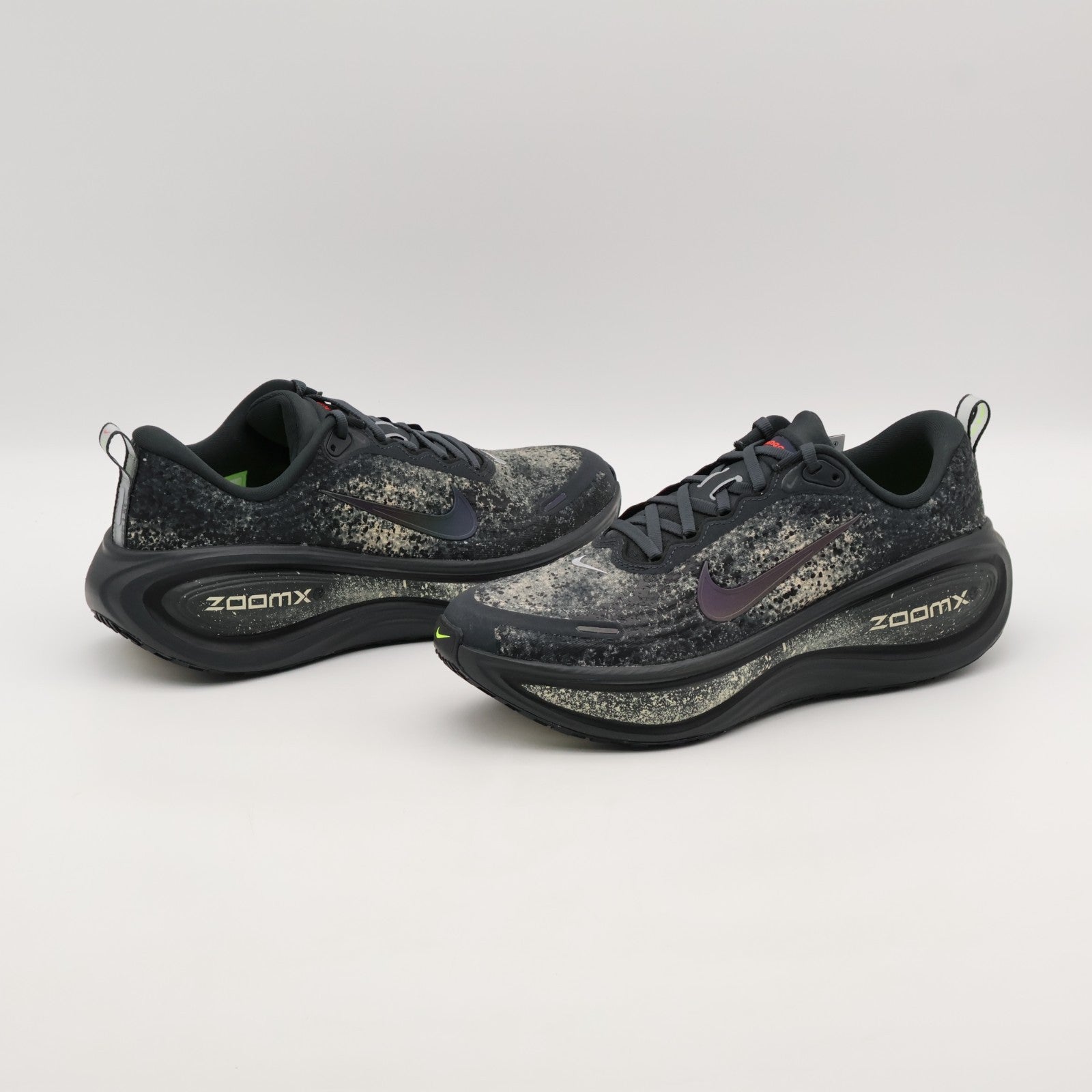 IM6776-060 Nike Vomero Plus Anthracite Oatmeal Volt Black (Men's)