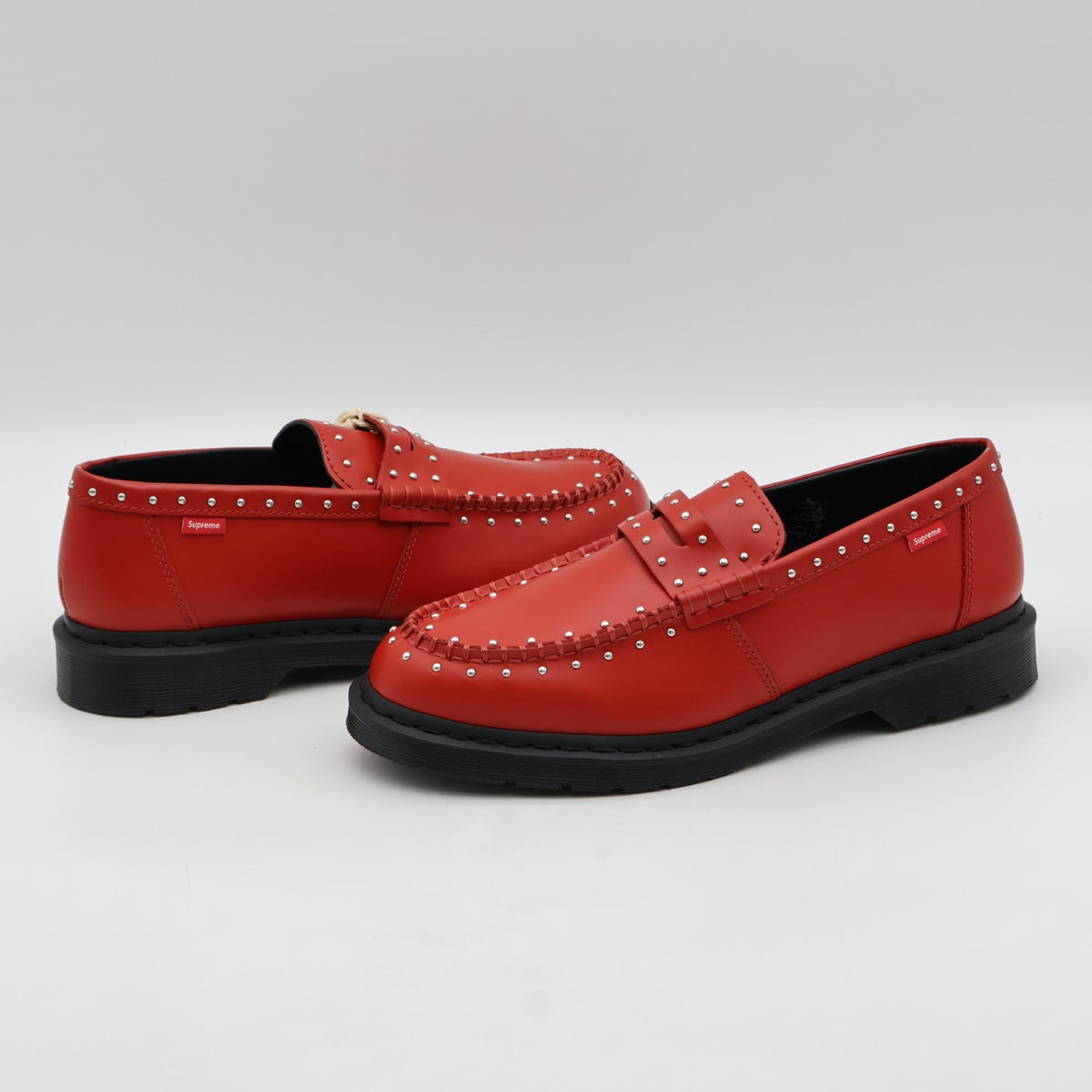41873600 Supreme Ã Dr.Martens Studded Penton Loafer Red 25SS Week 13 (Men's)