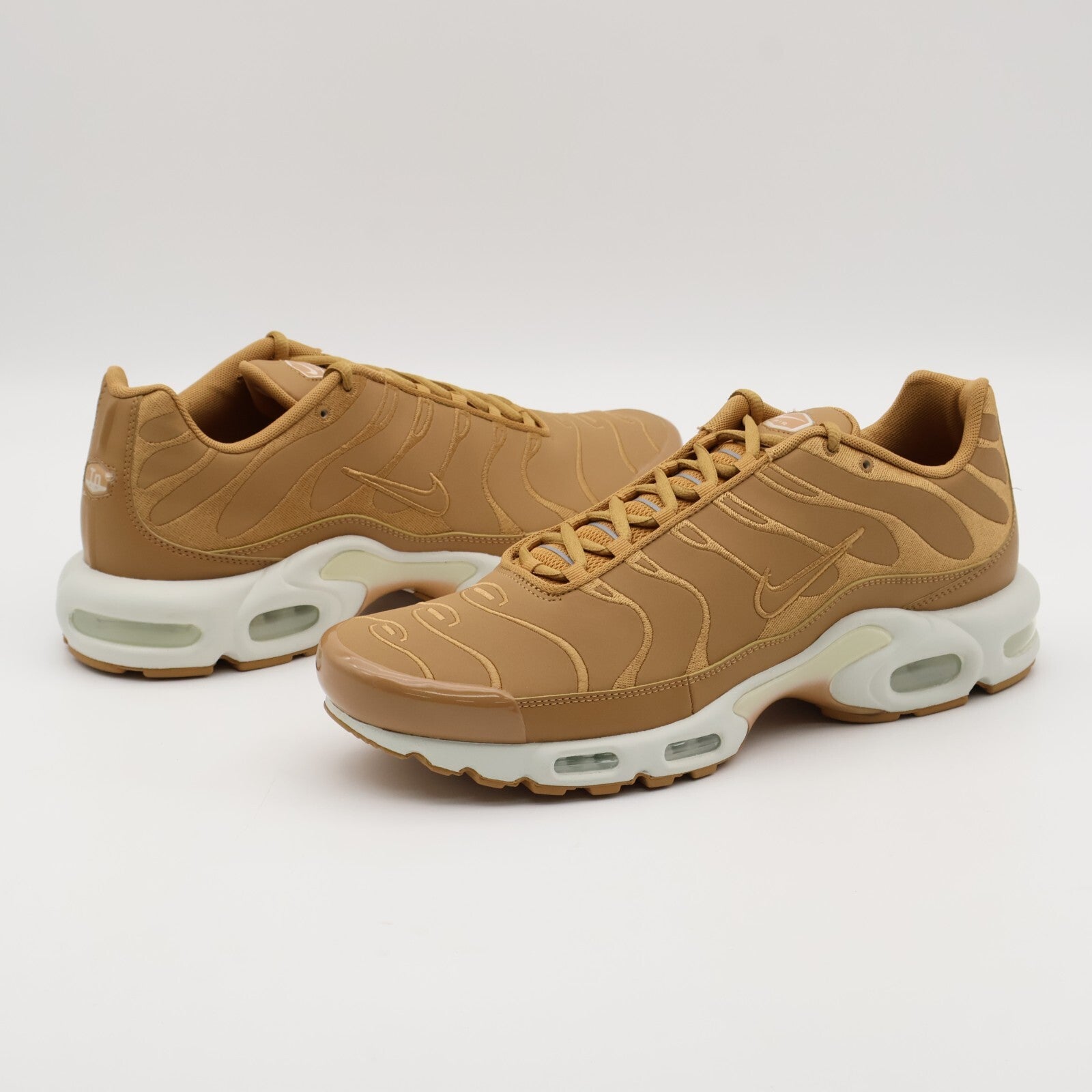 FZ8815-200 Nike Air Max Plus Flax Sail (Men's)
