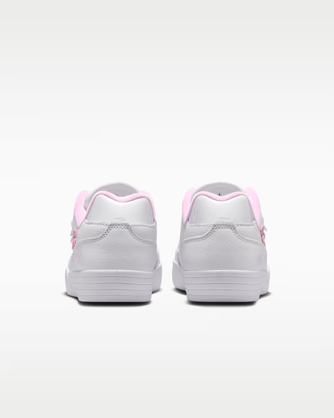IR8636-100 Nike Tennis Centre "Florette" (Women's)