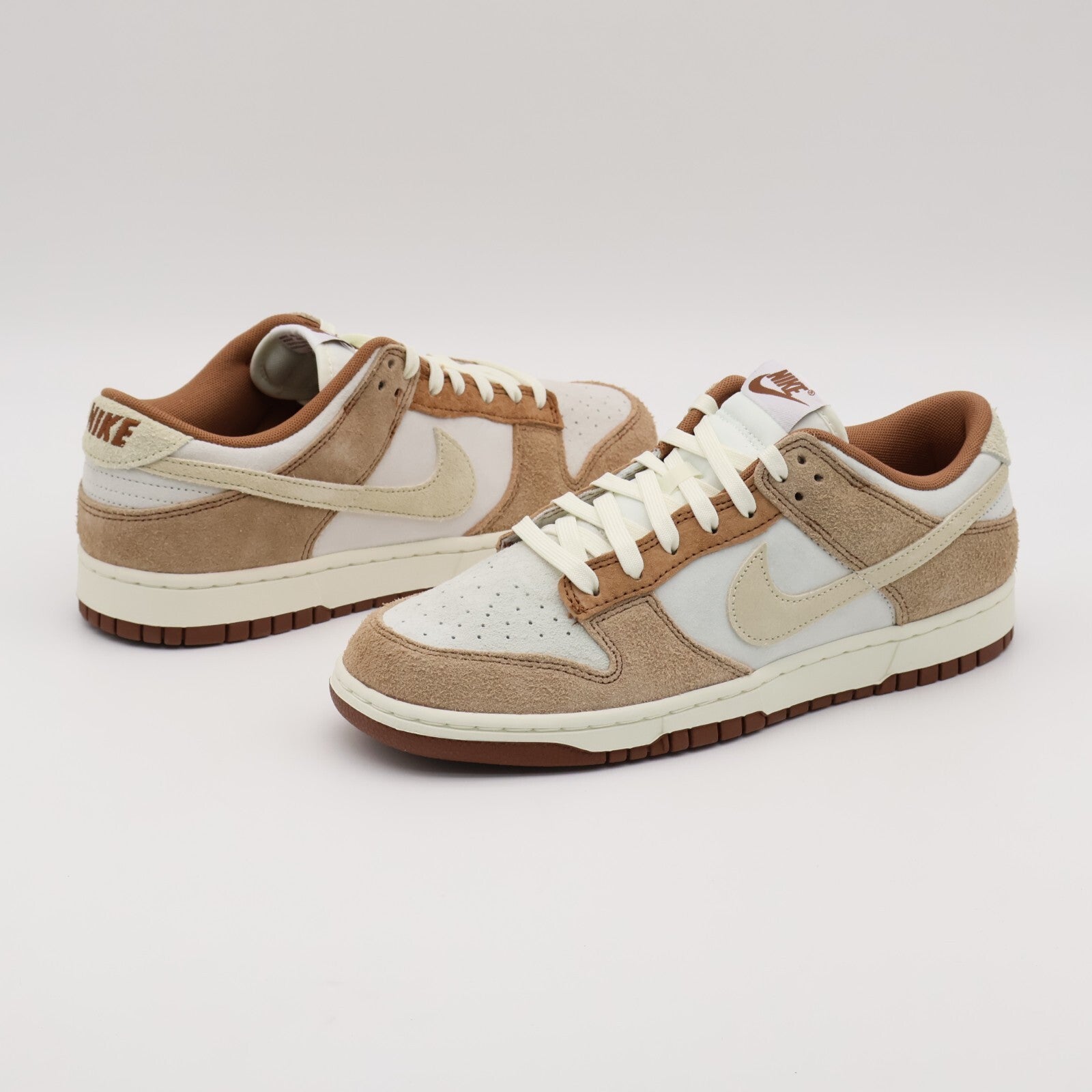 DD1390-100 Nike Dunk Low PRM Medium Curry (Men's)