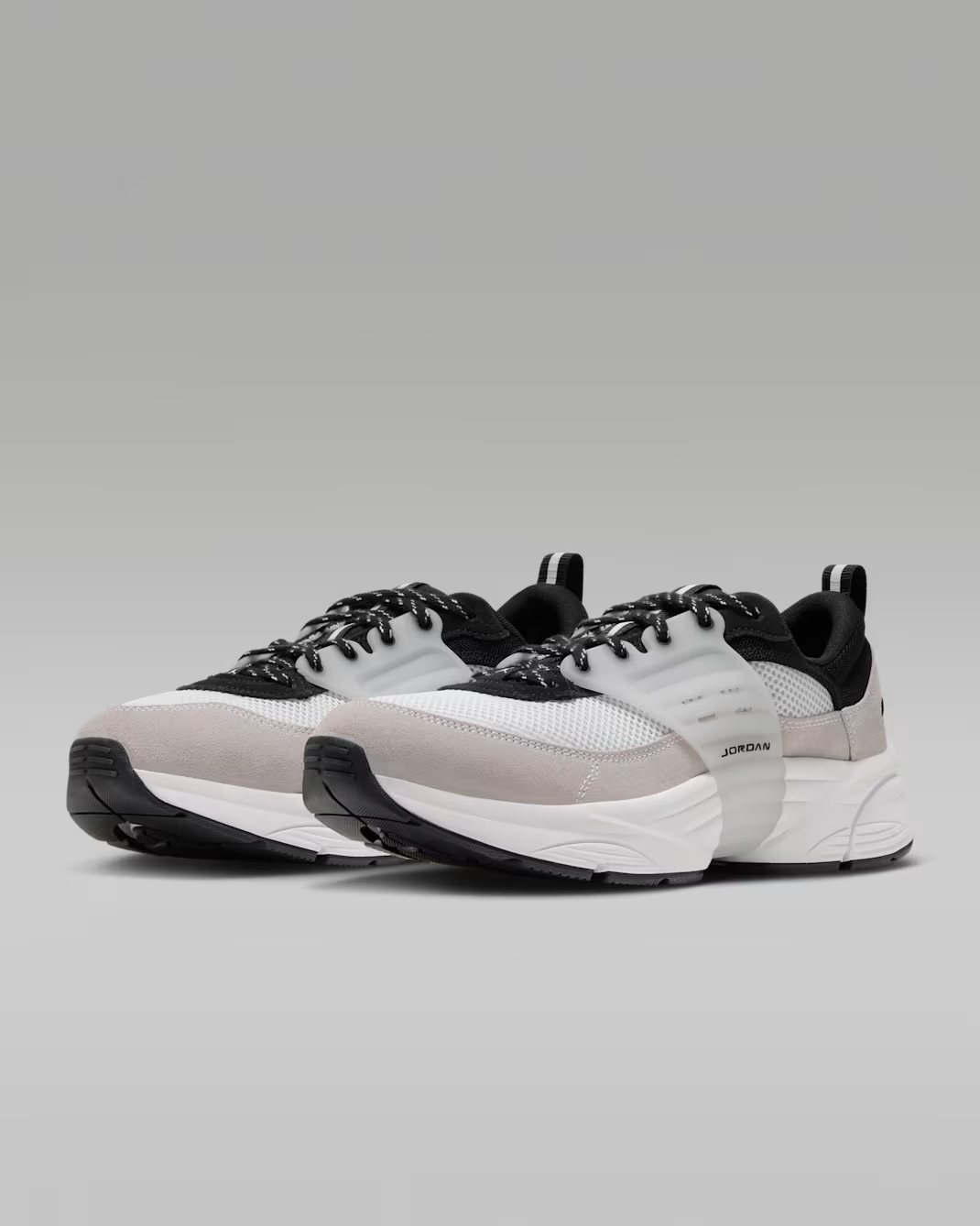 IB3722-013 Nike Jordan Trunner O/S "Black/White" (Men's)